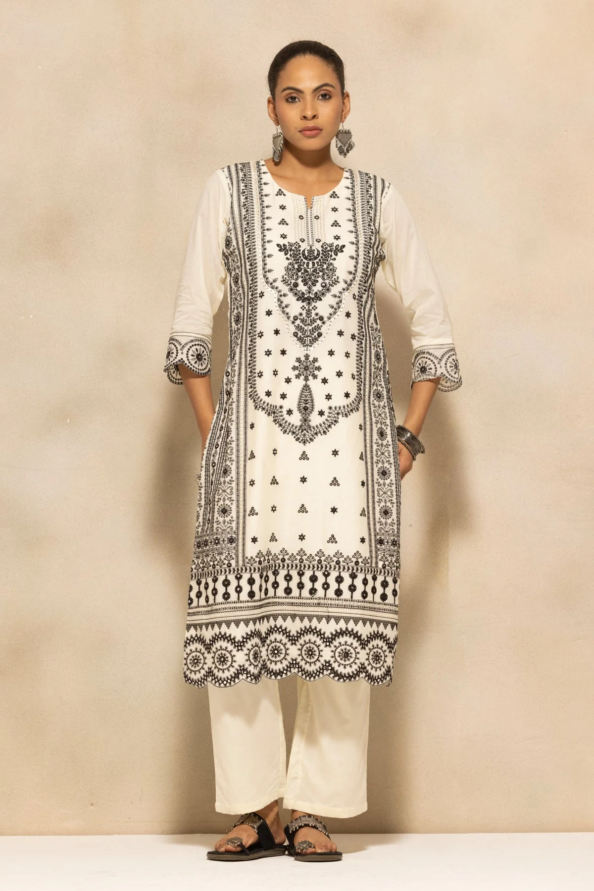 Cream Embroidered Kurta 3 Pcs Set - Image 3