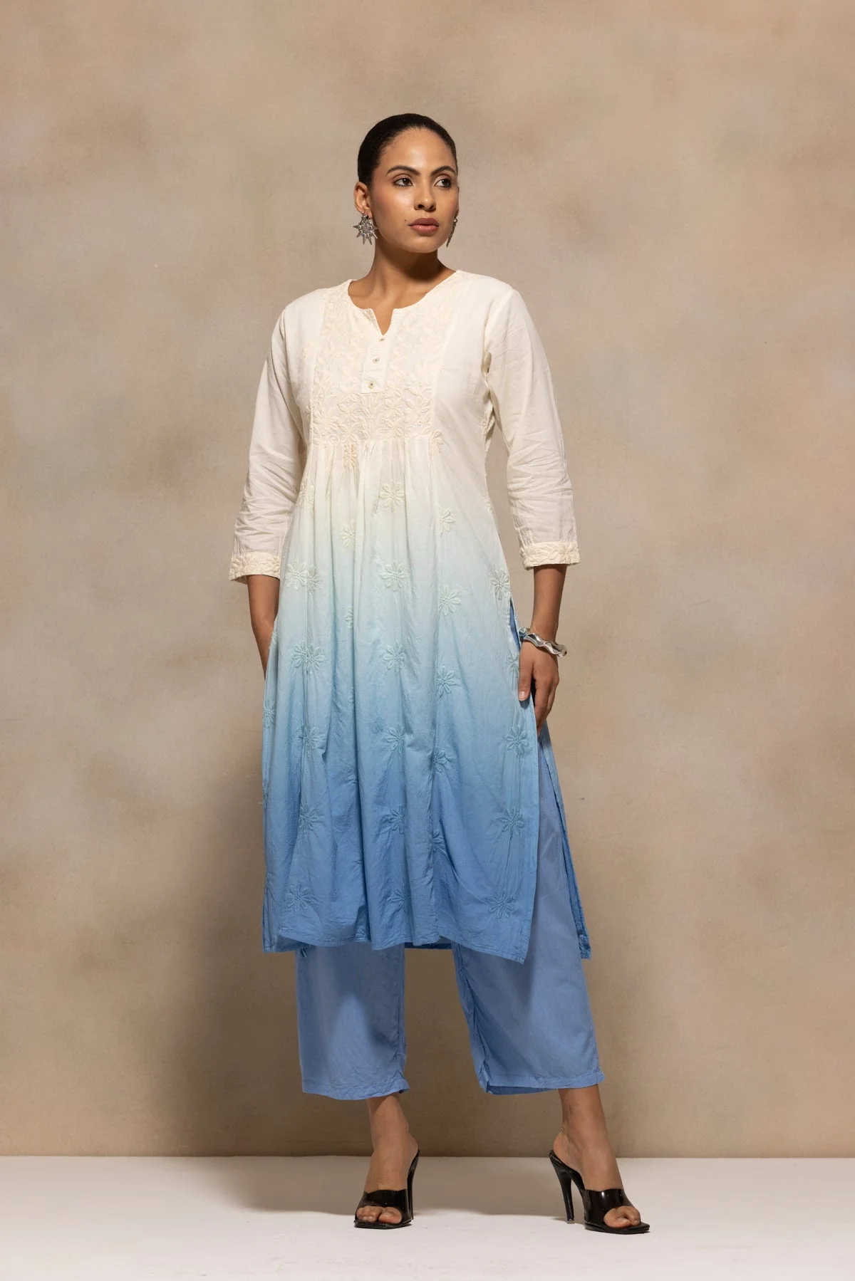 Cream Embroidered Kurta 3 Pcs Set - Image 2