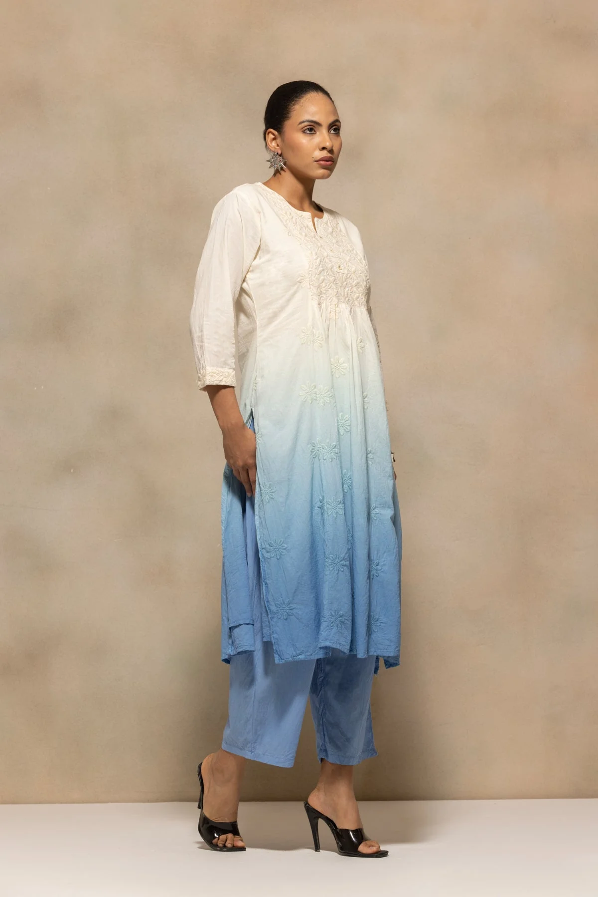 Cream Embroidered Kurta 3 Pcs Set - Image 3