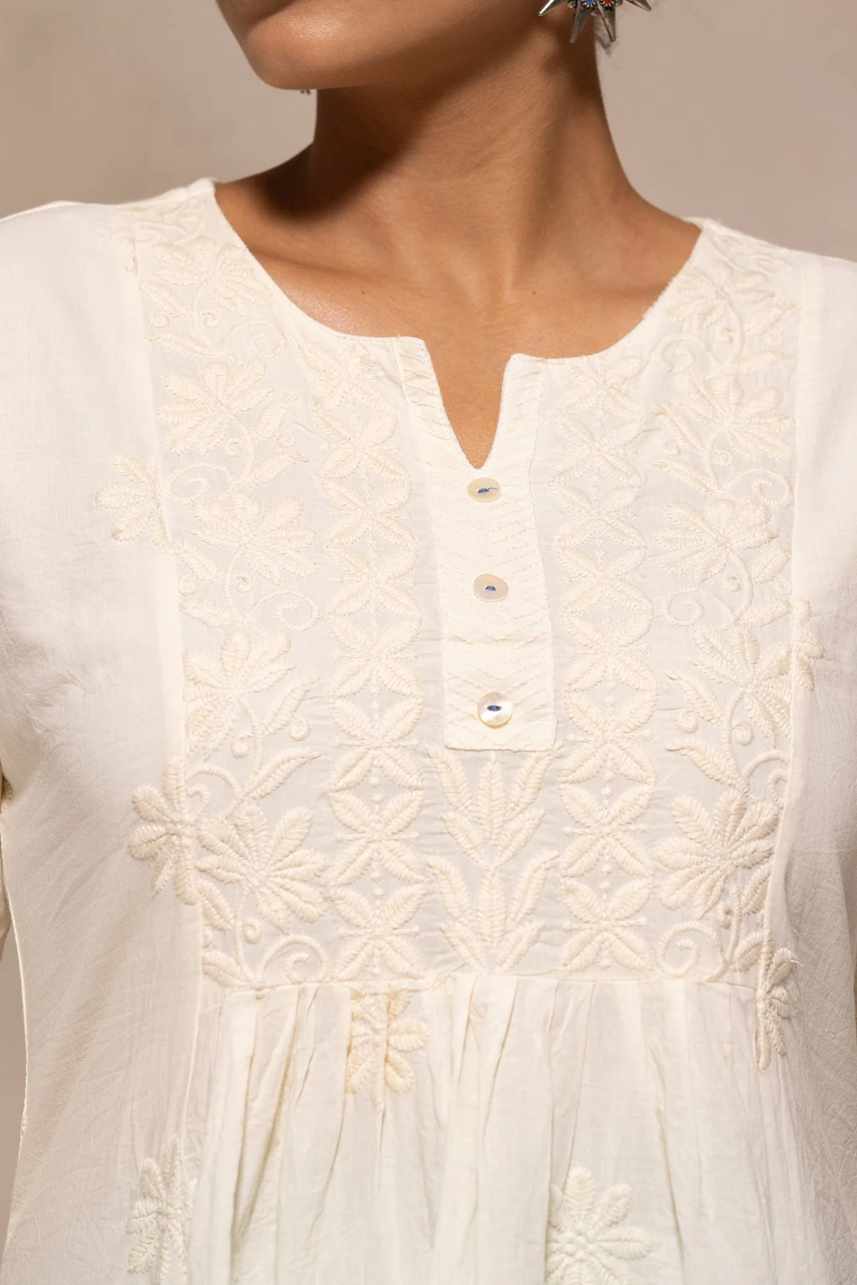 Cream Embroidered Kurta 3 Pcs Set - Image 4
