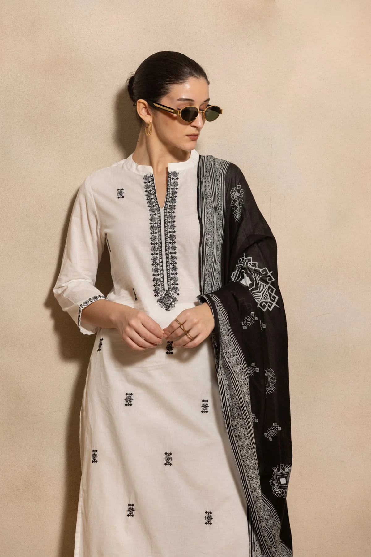 Cream Embroidered Kurta 3 Pcs Set - Image 8
