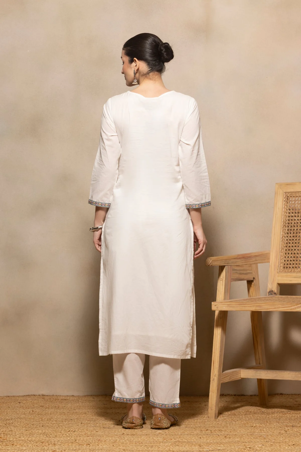 Cream Embroidered Kurta 3 Pcs Set - Image 5