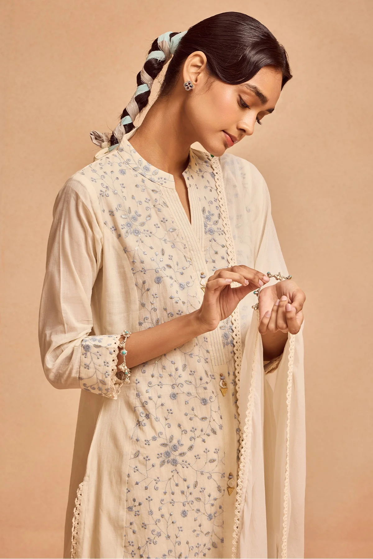 Cream Embroidered Kurta 3 Pcs Set - Image 3