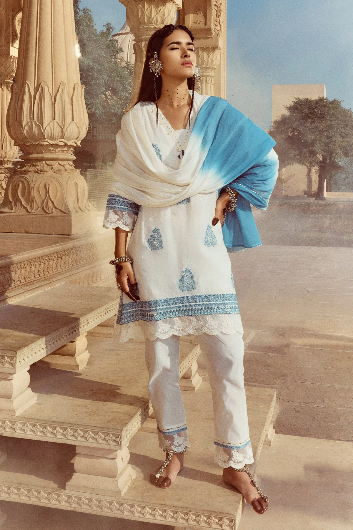 Cream Embroidered Kurta 3 Pcs Set - Image 3