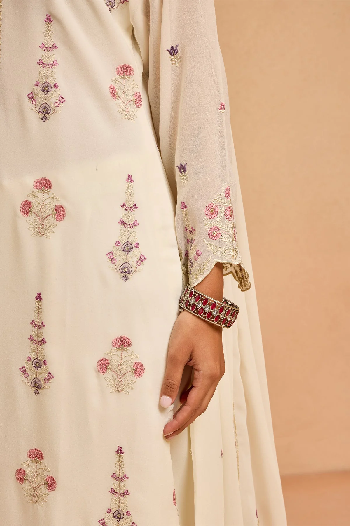 Cream Embroidered Kurta 3 Pcs Set - Image 4
