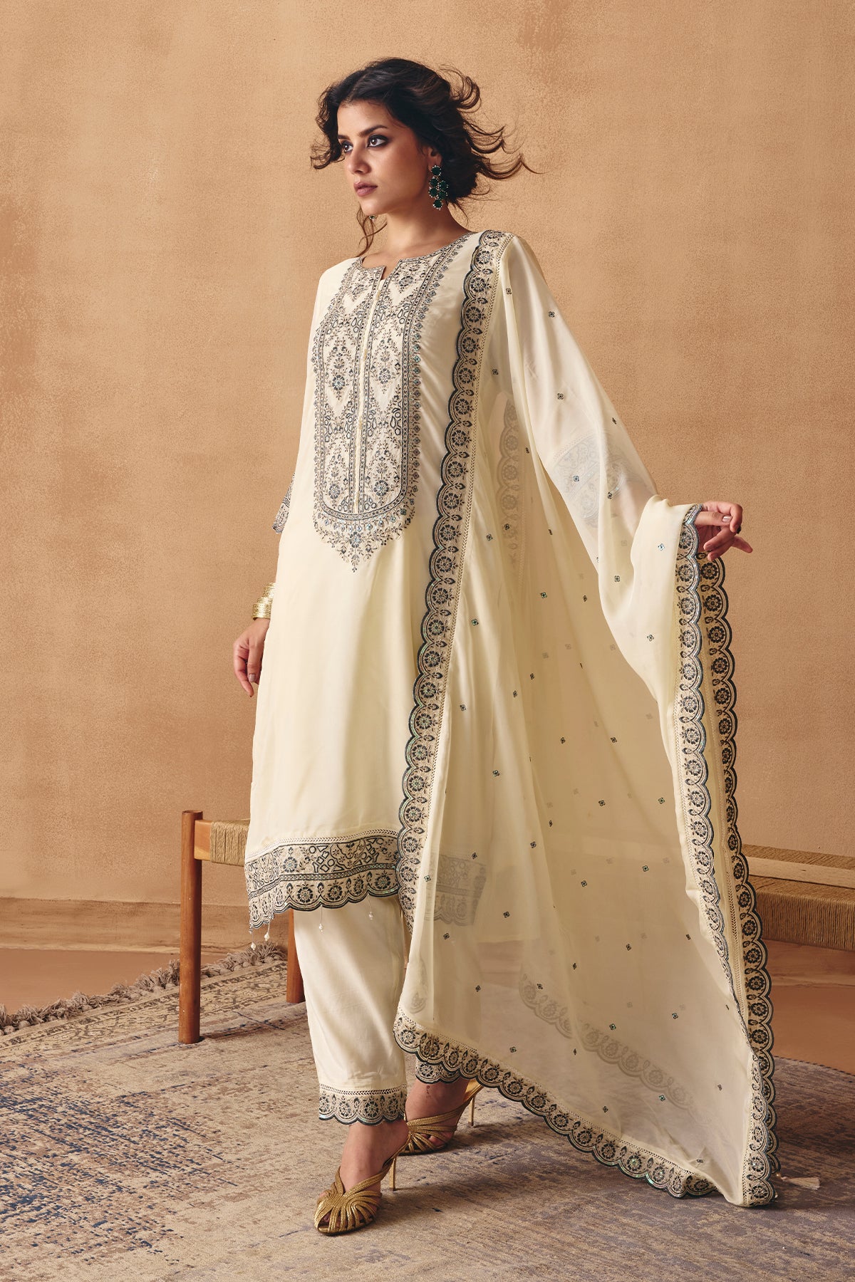 Cream Embroidered Kurta 3 Pcs Set - Image 3