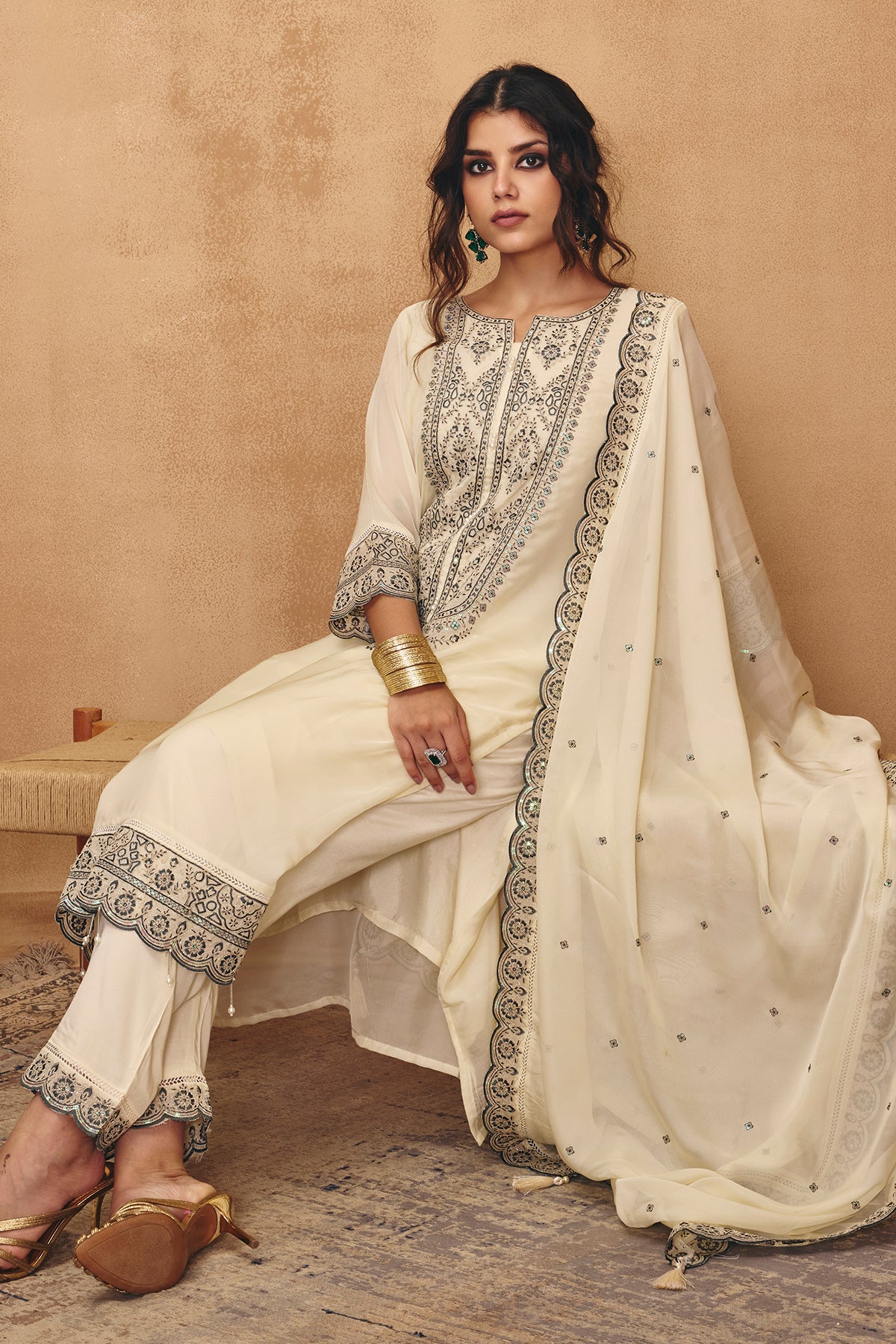 Cream Embroidered Kurta 3 Pcs Set - Image 5