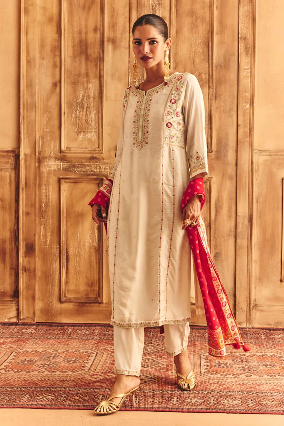 Cream Embroidered Kurta 3 Pcs Set - Image 2