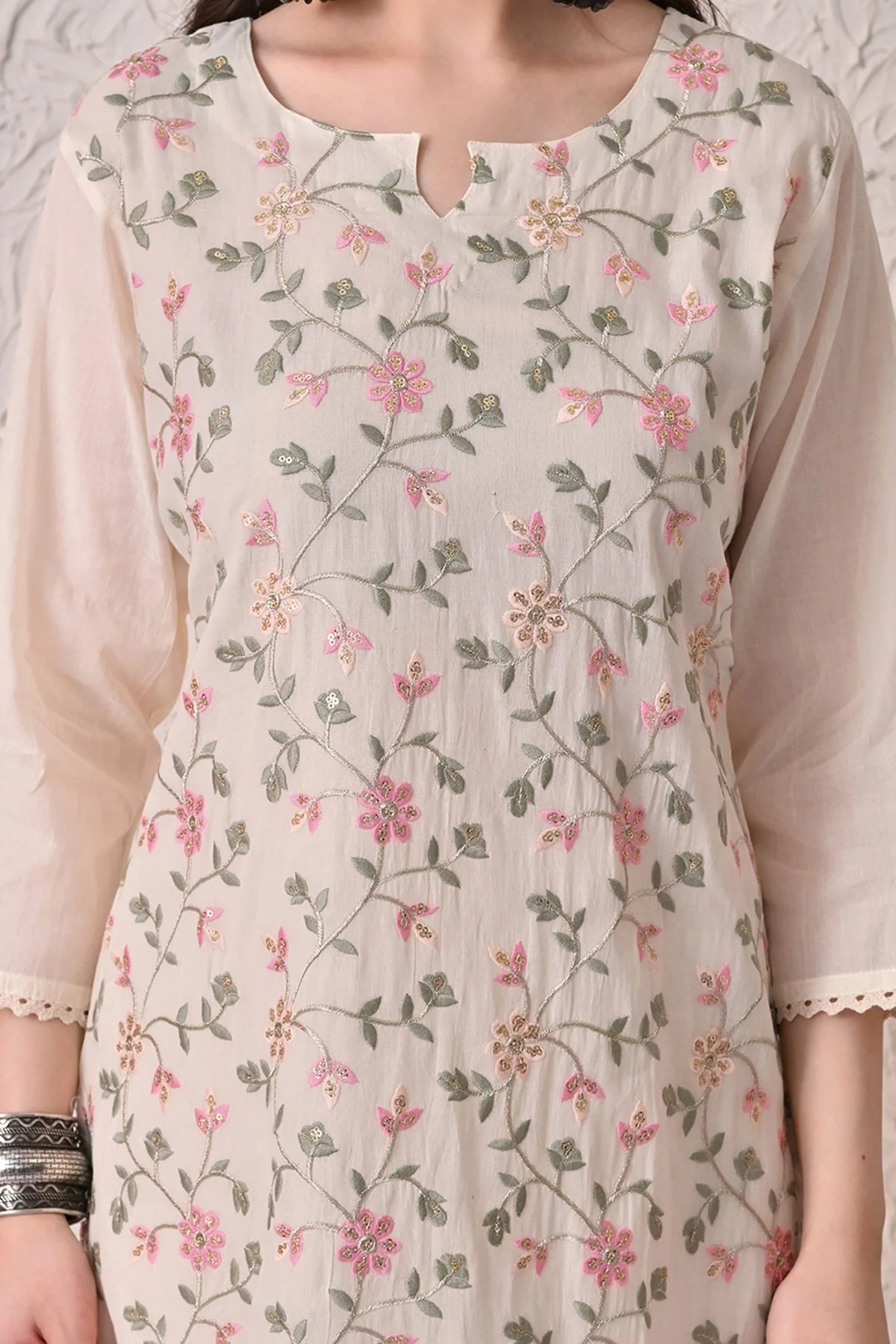 Cream Embroidered Kurta 3 Pcs Set - Image 4