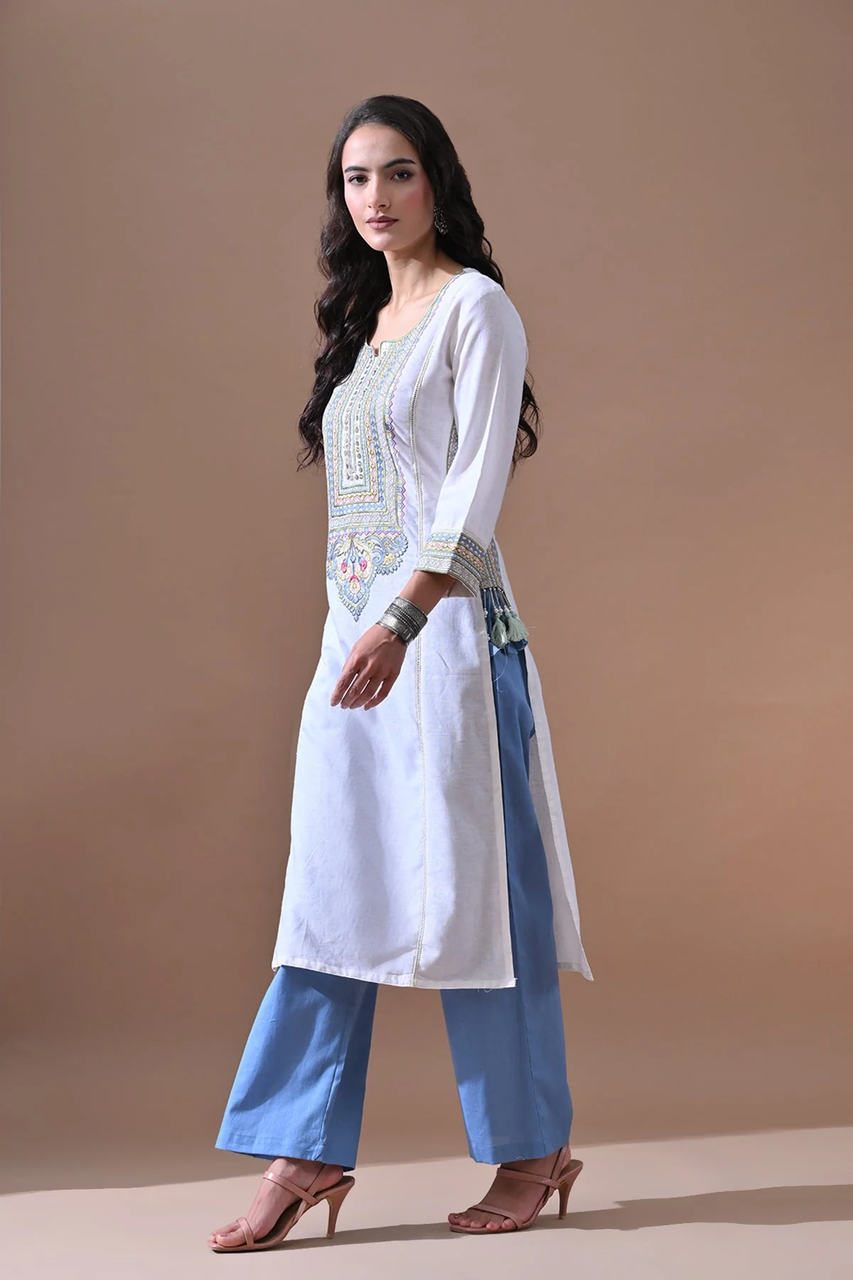 Cream Embroidered Kurta 2 Pcs Set - Image 3