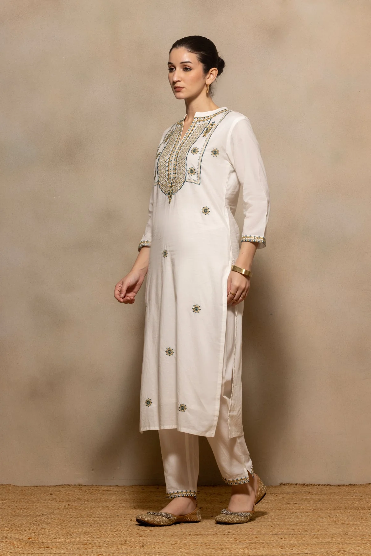 Cream Embroidered Sequenced Kurta 3 Pcs Set - Image 2