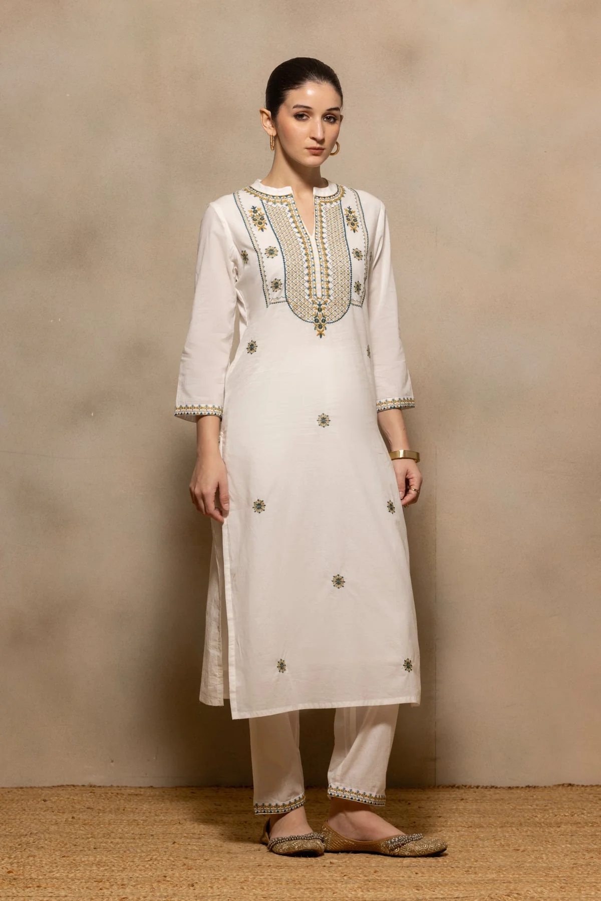 Cream Embroidered Sequenced Kurta 3 Pcs Set - Image 3