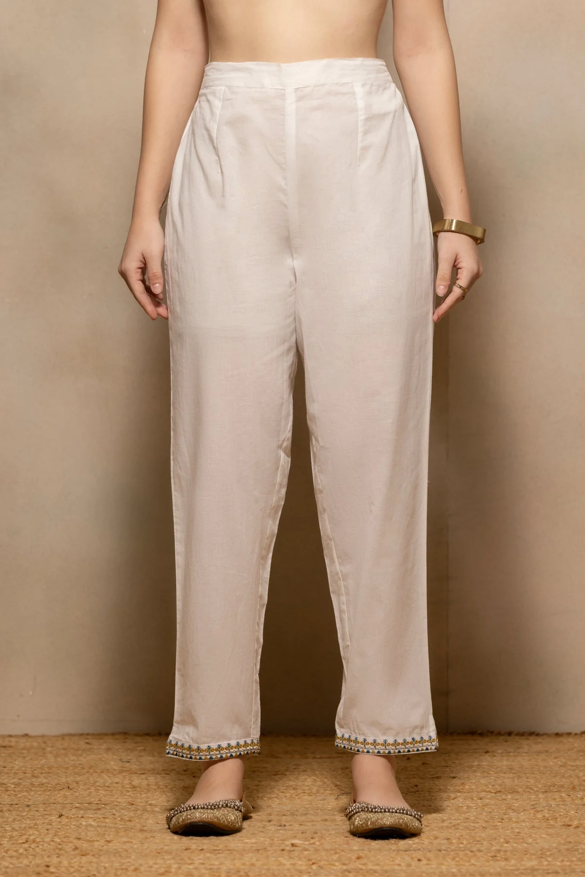 Cream Embroidered Sequenced Kurta 3 Pcs Set - Image 6