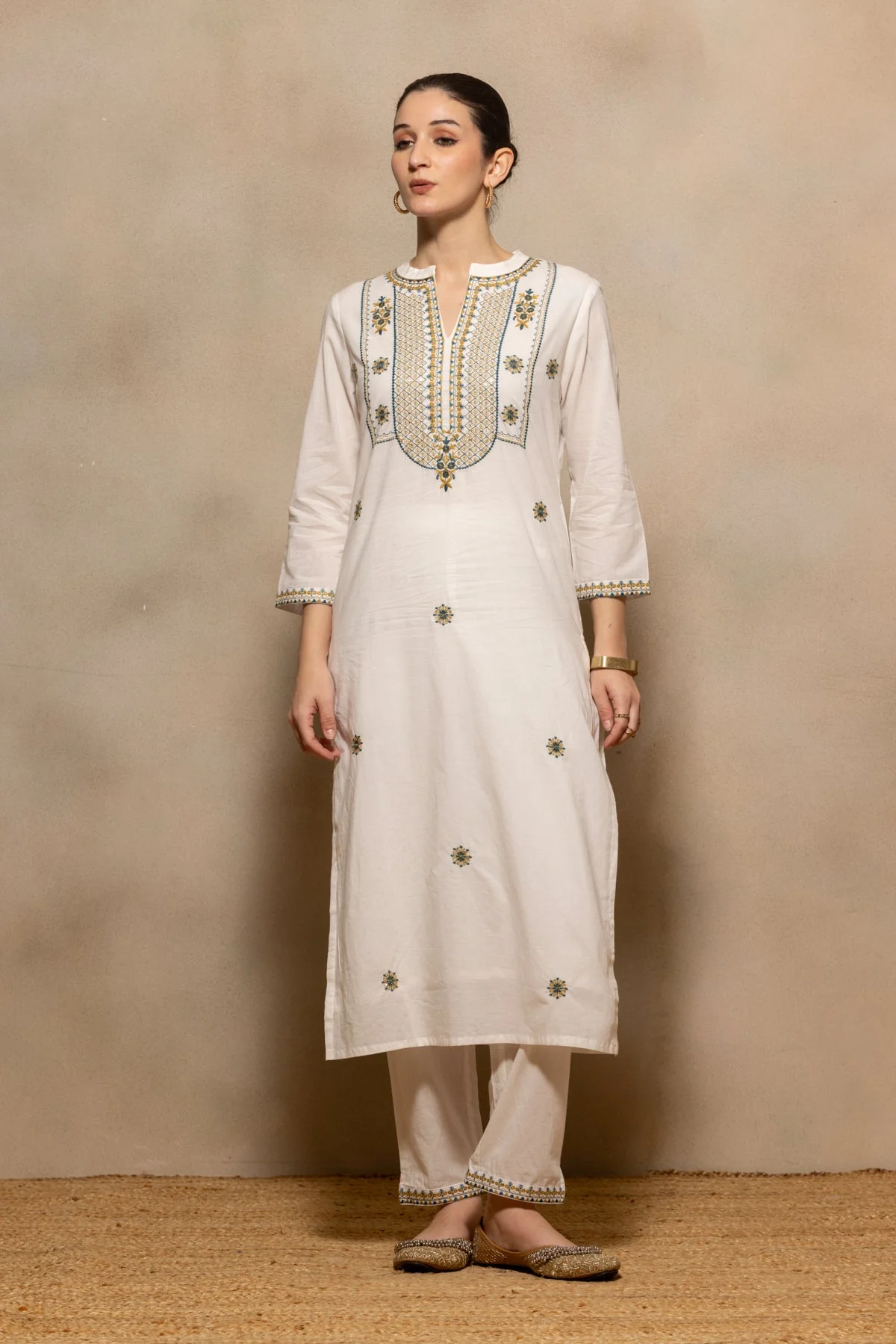 Cream Embroidered Sequenced Kurta 3 Pcs Set - Image 8