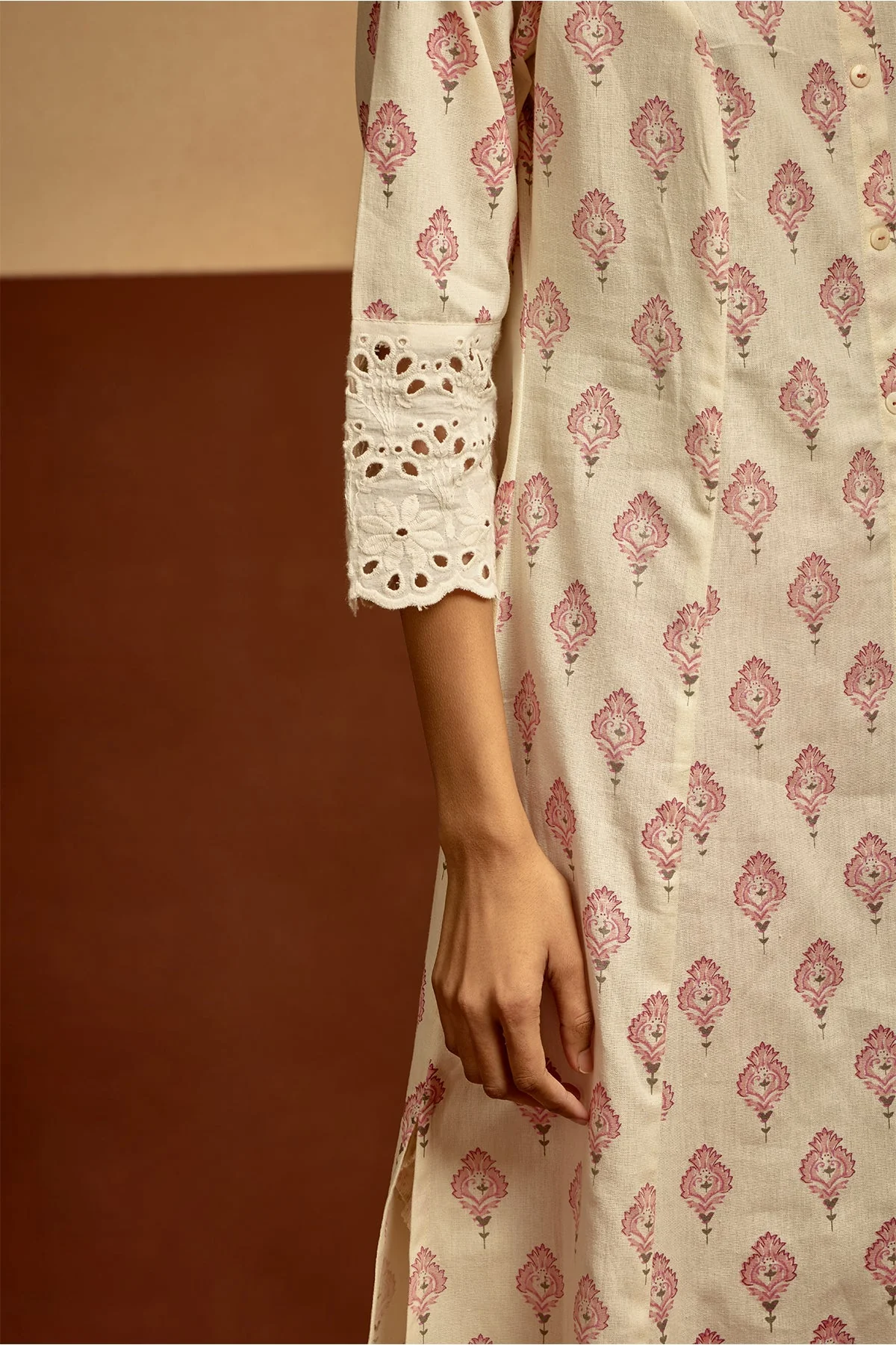 Cream Floral Printed Kurta - Image 4