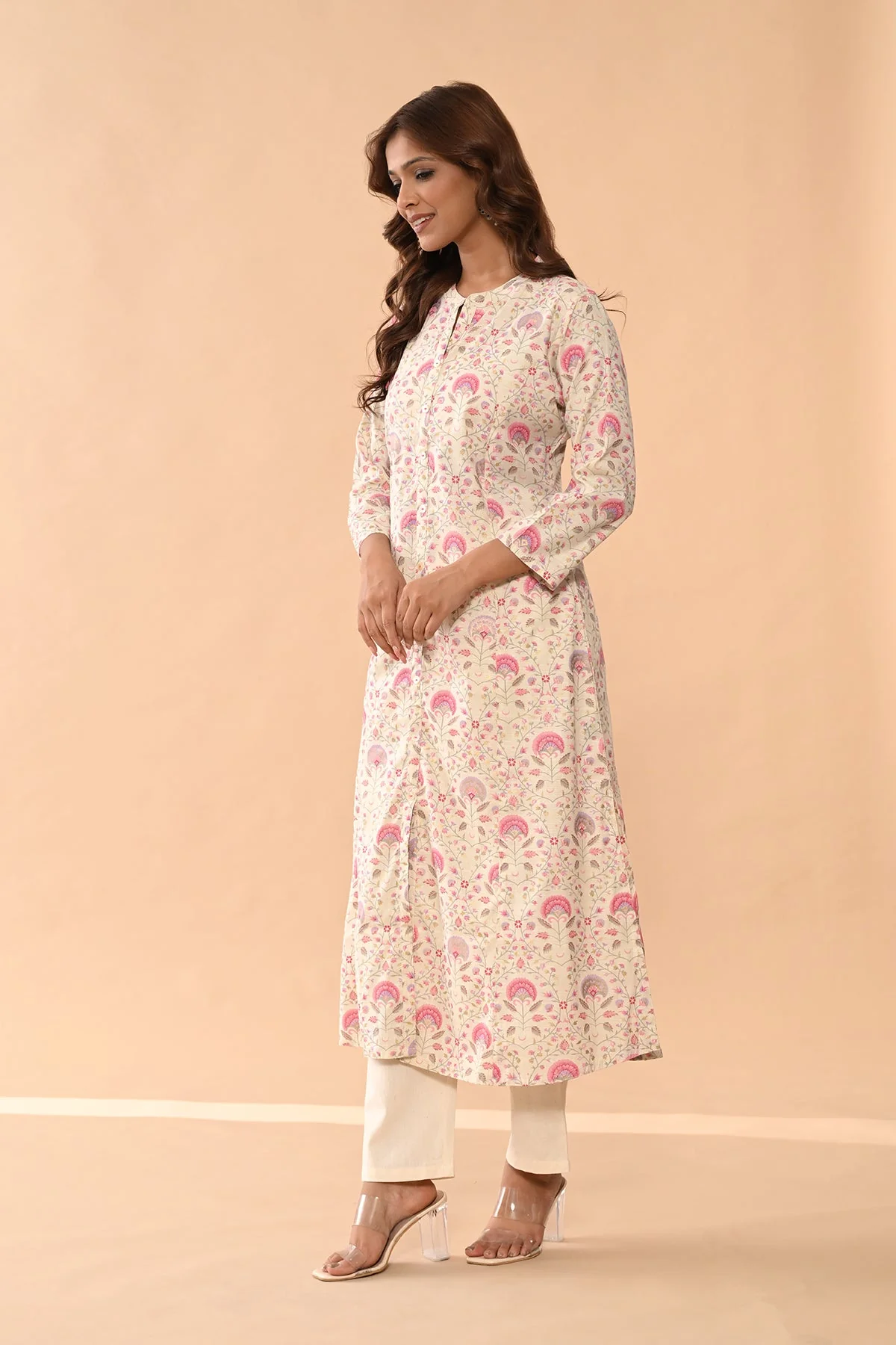 Cream Floral Printed Kurta - Image 3