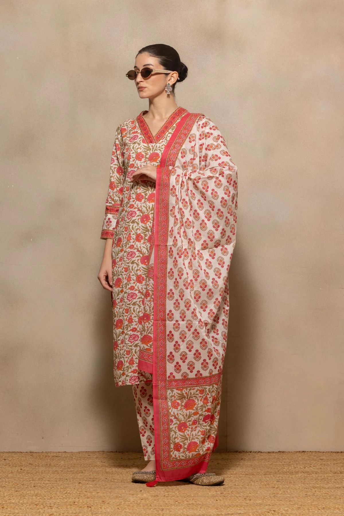 Cream Floral Printed Kurta 3 Pcs Set