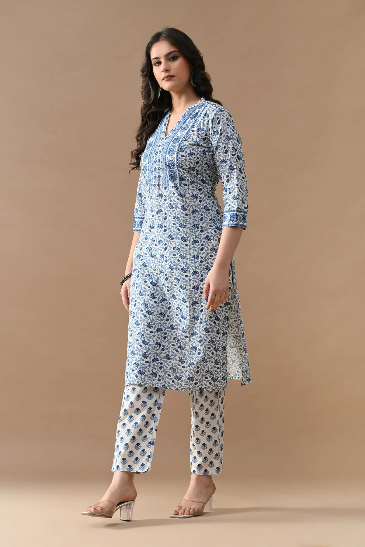 Cream Floral Printed Kurta 2 Pcs Set - Image 3
