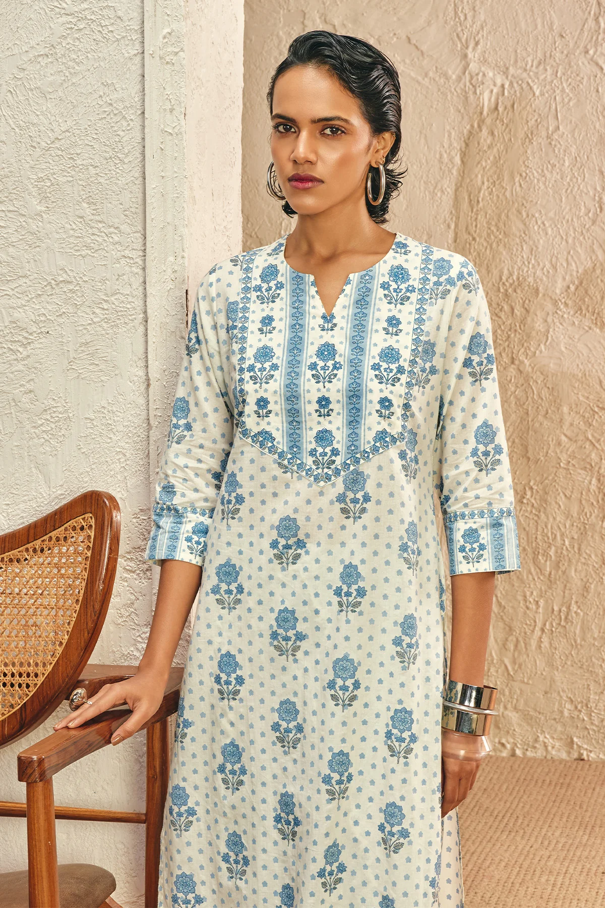 Cream Floral Printed Kurta 2 Pcs Set - Image 3