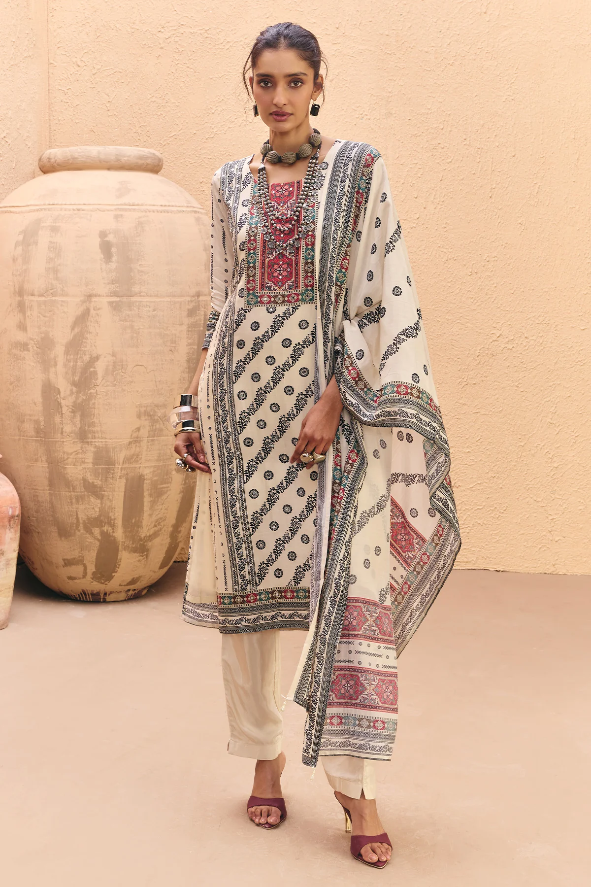 Cream Mirror Embellished Kurta 3 Pcs Set - Image 4