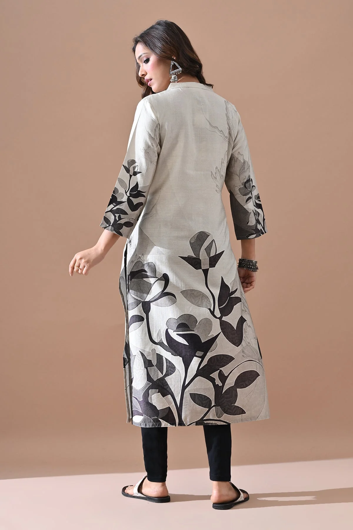 Cream Printed Kurta - Image 5