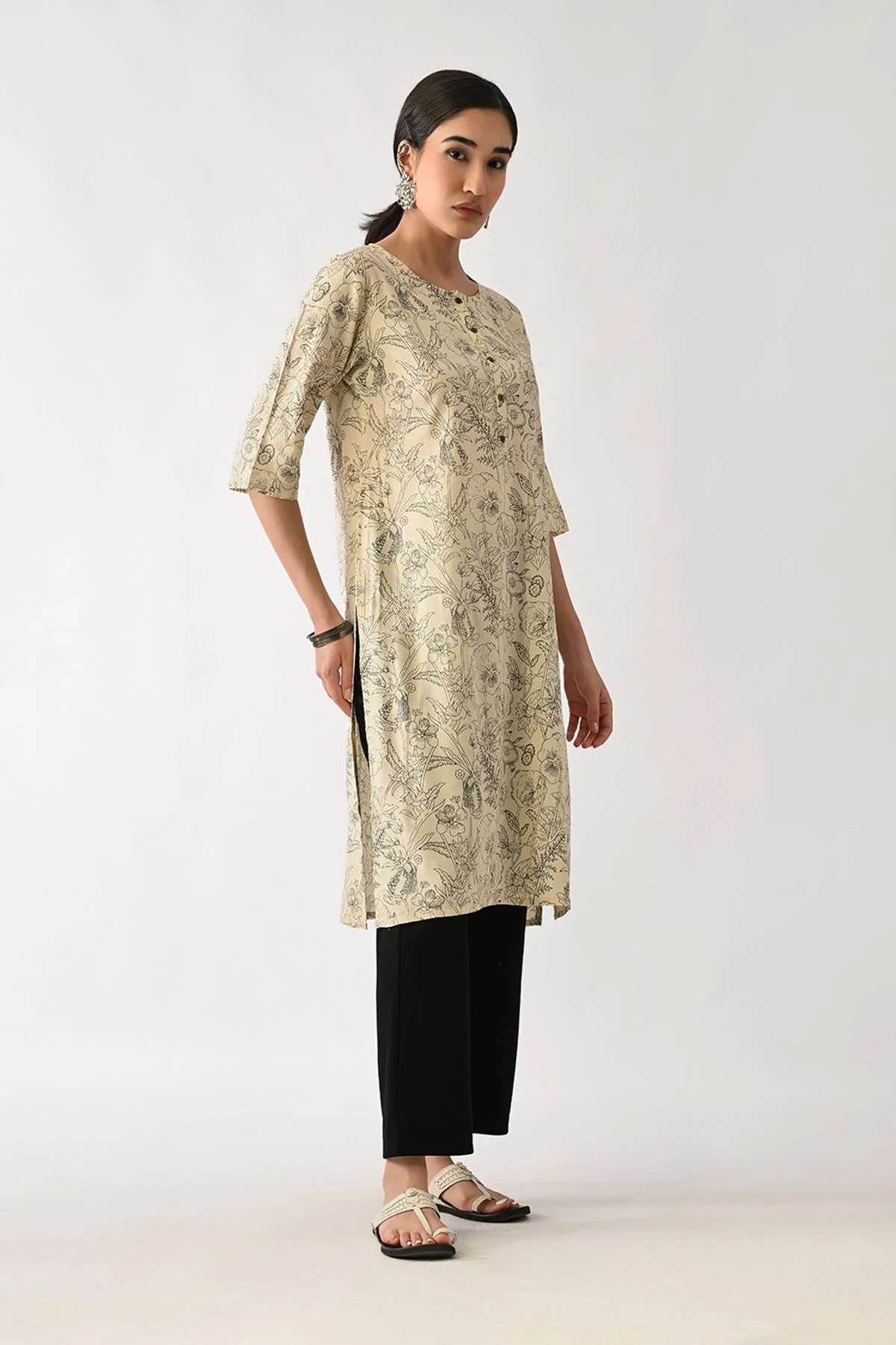Cream Printed Kurta - Image 5