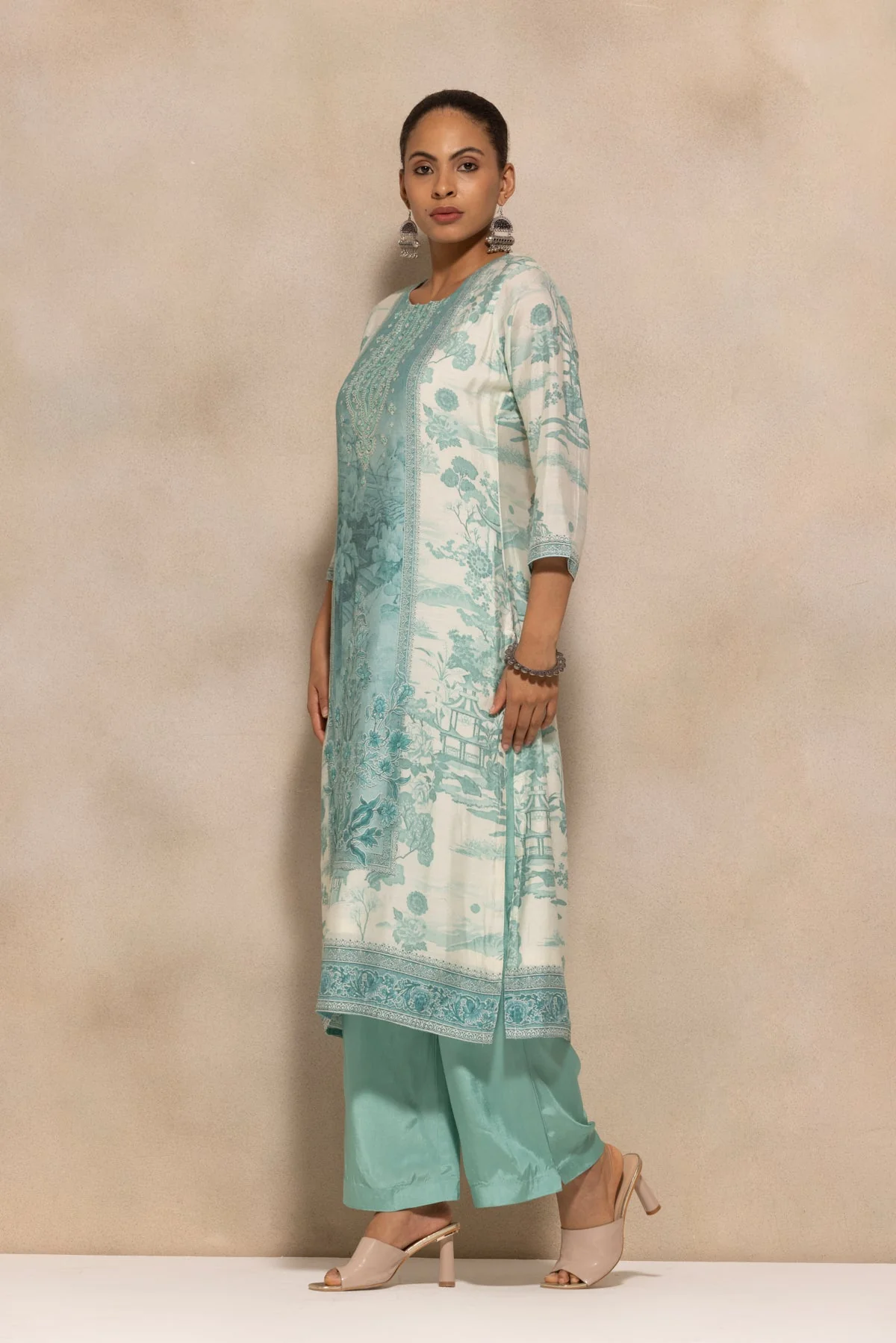 Cream Printed Kurta 3 Pcs Set - Image 2