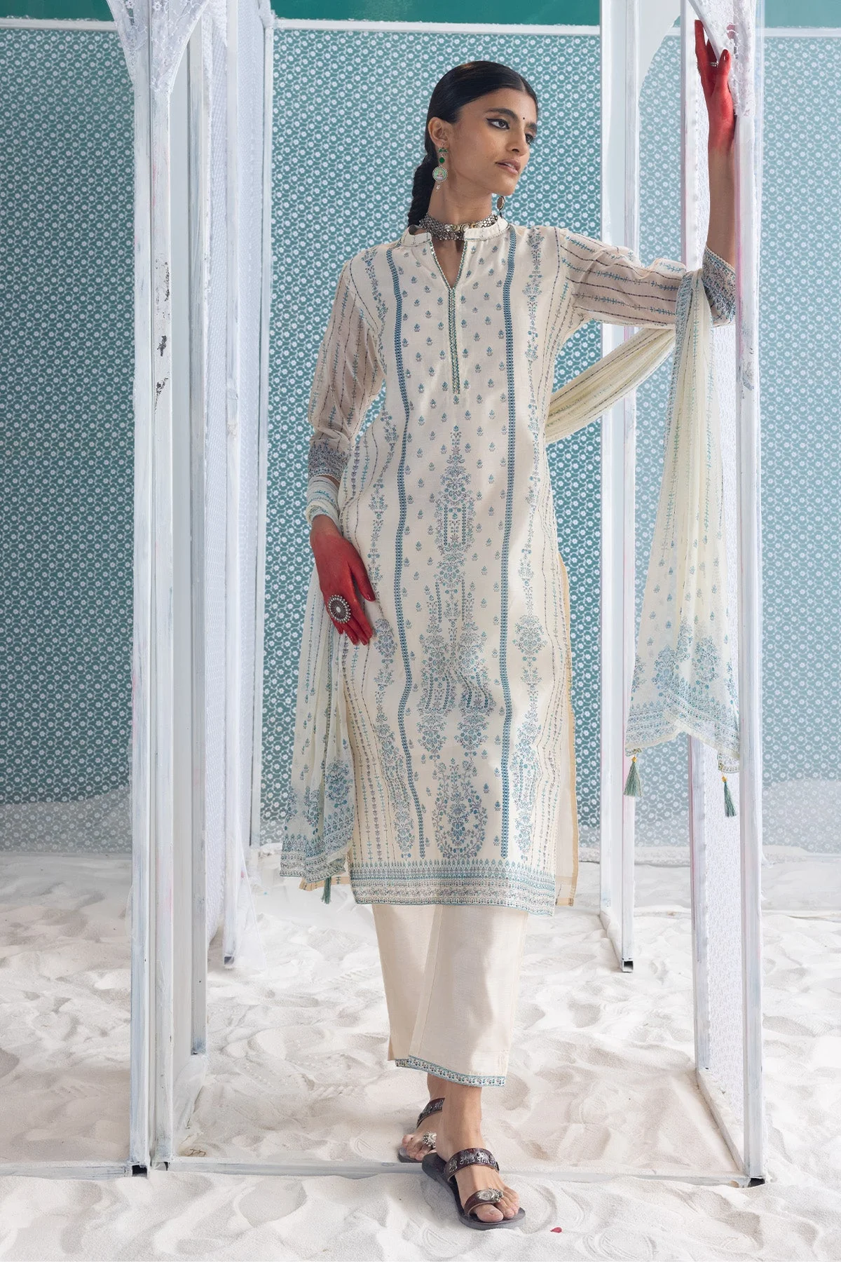 Cream Printed Kurta 3 Pcs Set - Image 4