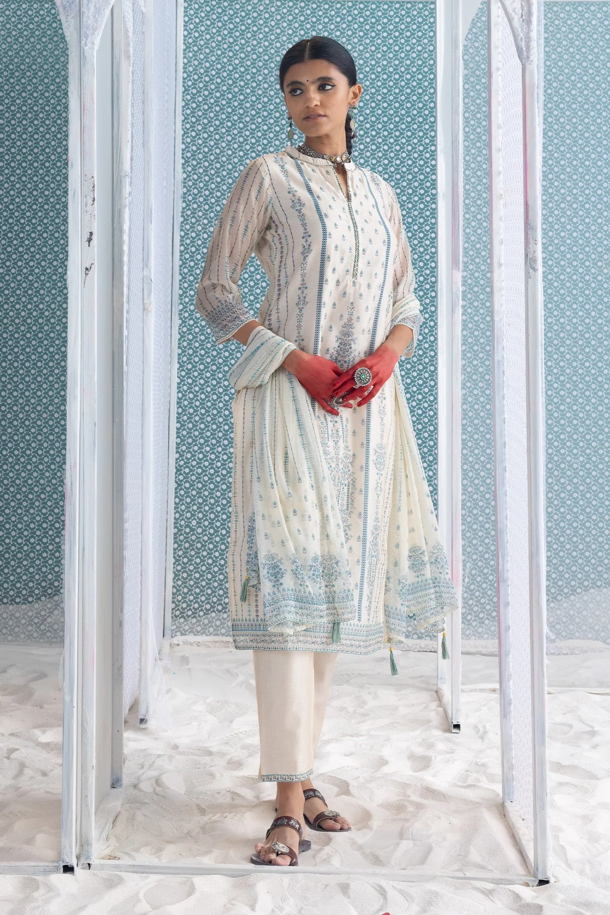 Cream Printed Kurta 3 Pcs Set - Image 5