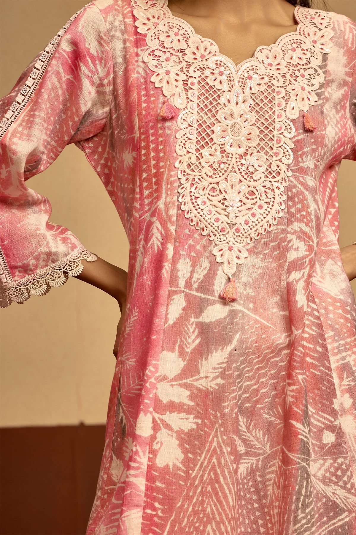 Cream Printed Kurta 2 Pcs Set - Image 4