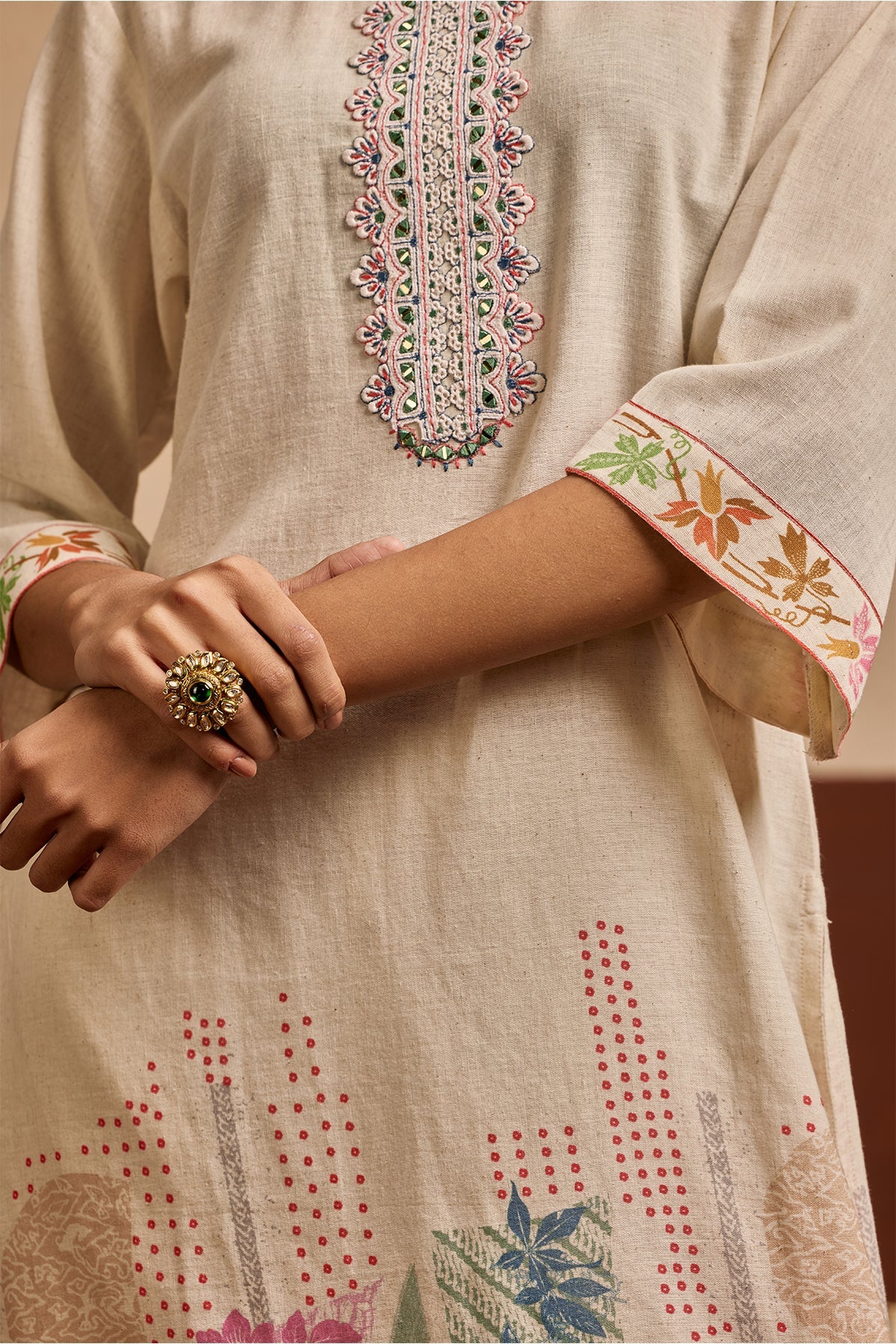 Cream Printed Kurta 2 Pcs Set - Image 4