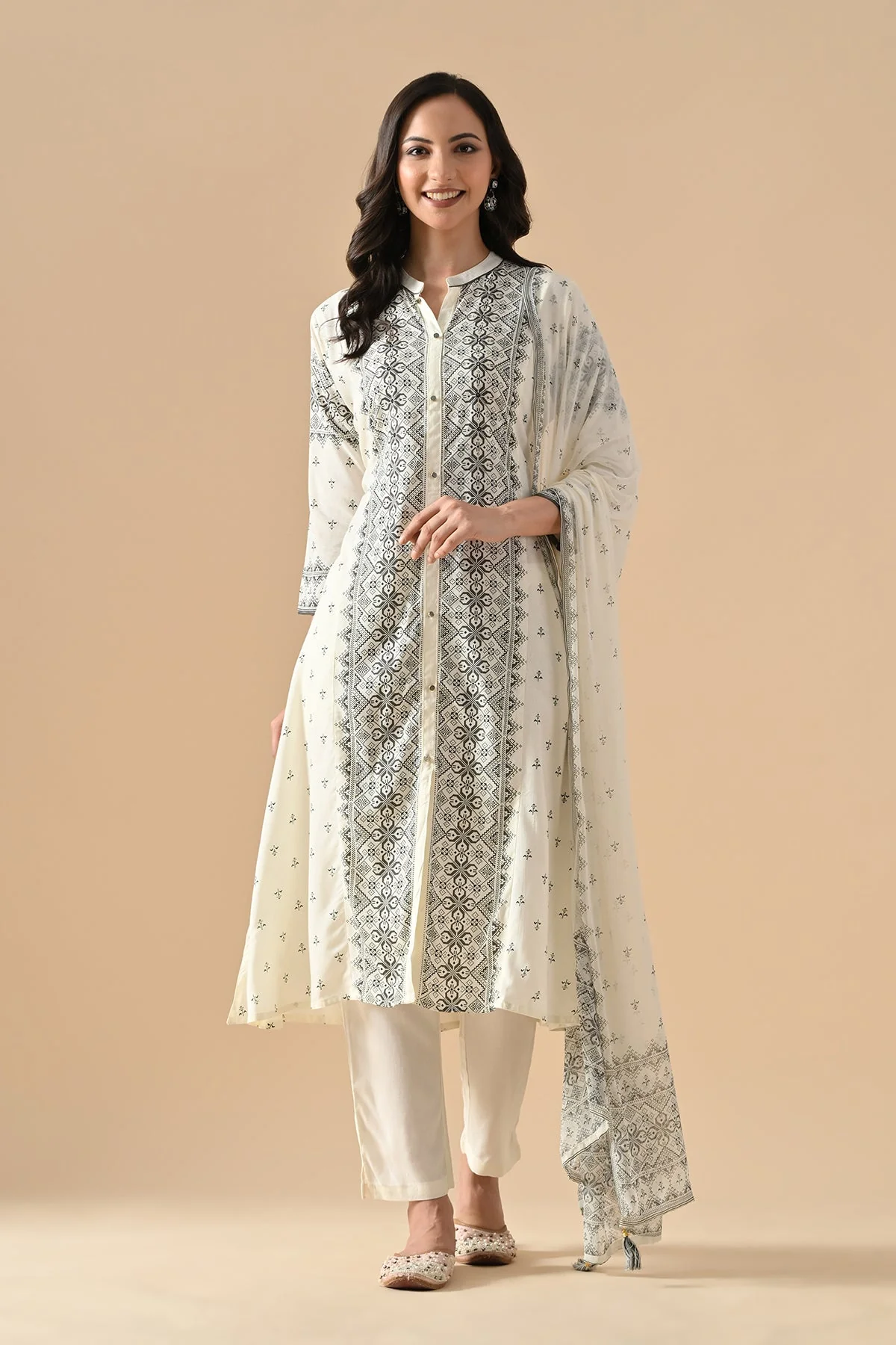 Cream Printed Kurta 3 Pcs Set - Image 2
