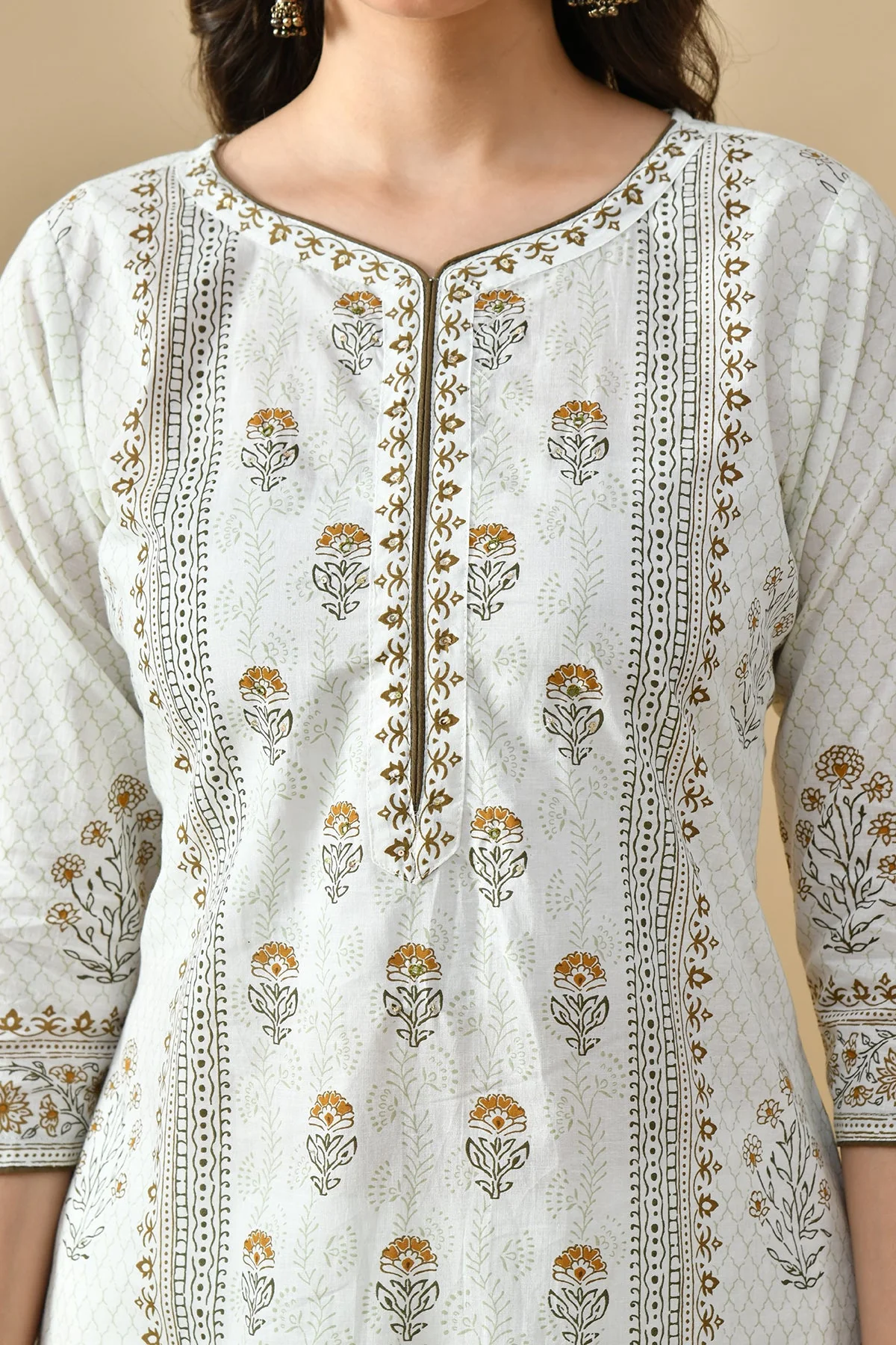 Cream Printed Kurta 3 Pcs Set - Image 5