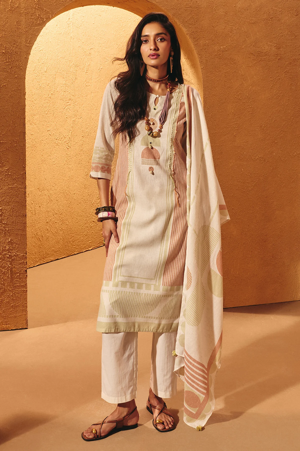 Cream Printed Kurta 3 Pcs Set - Image 2