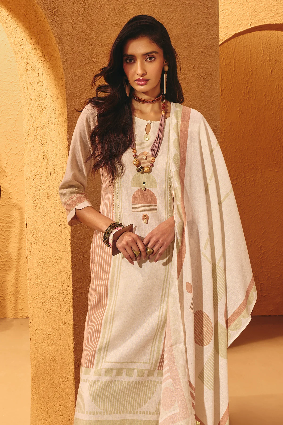 Cream Printed Kurta 3 Pcs Set - Image 3