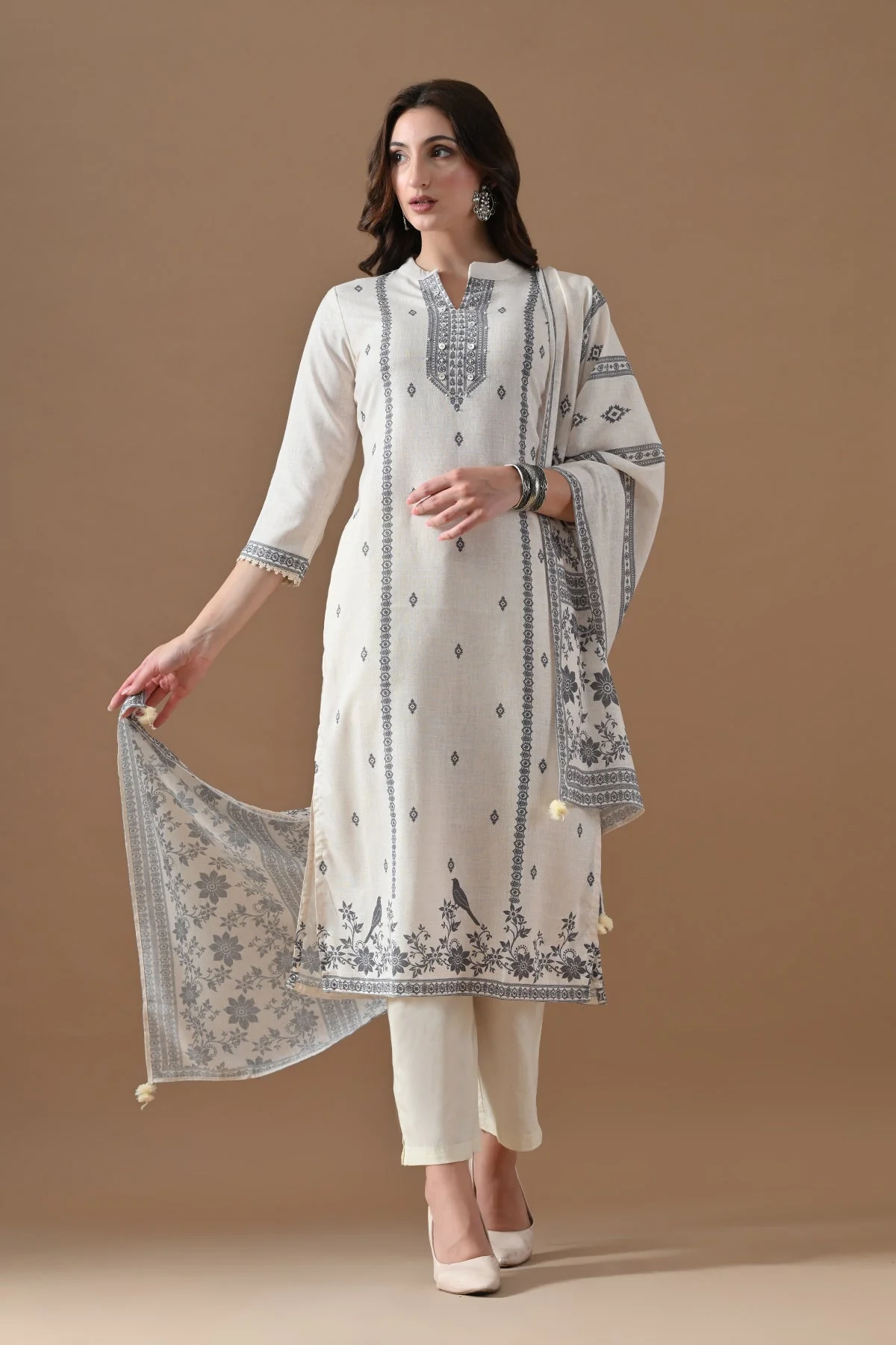Cream Printed Kurta 3 Pcs Set - Image 7