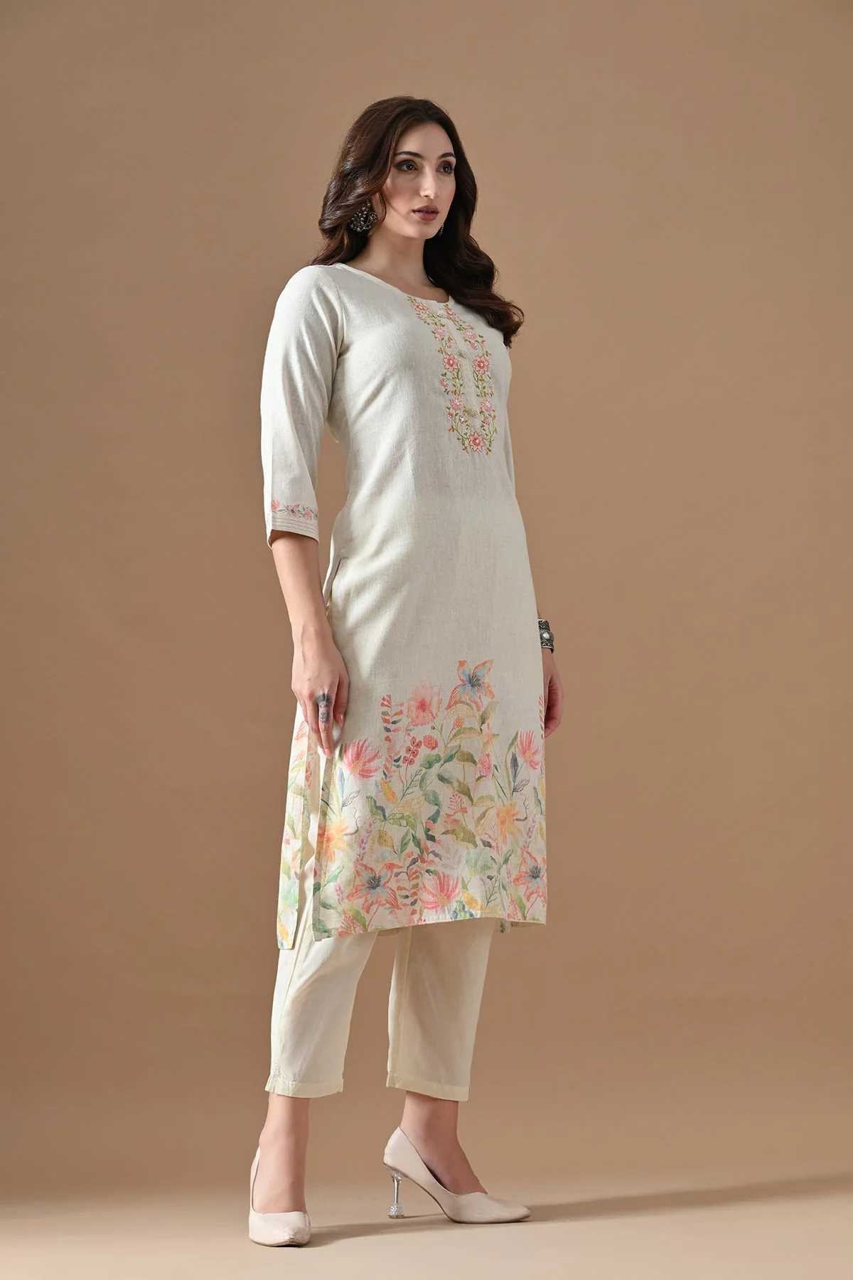 Cream Printed Kurta 3 Pcs Set - Image 2