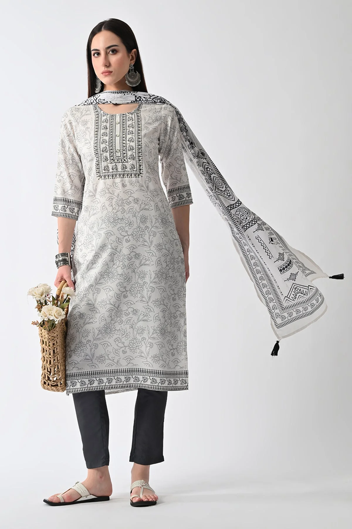 Cream Printed Kurta 3 Pcs Set - Image 7