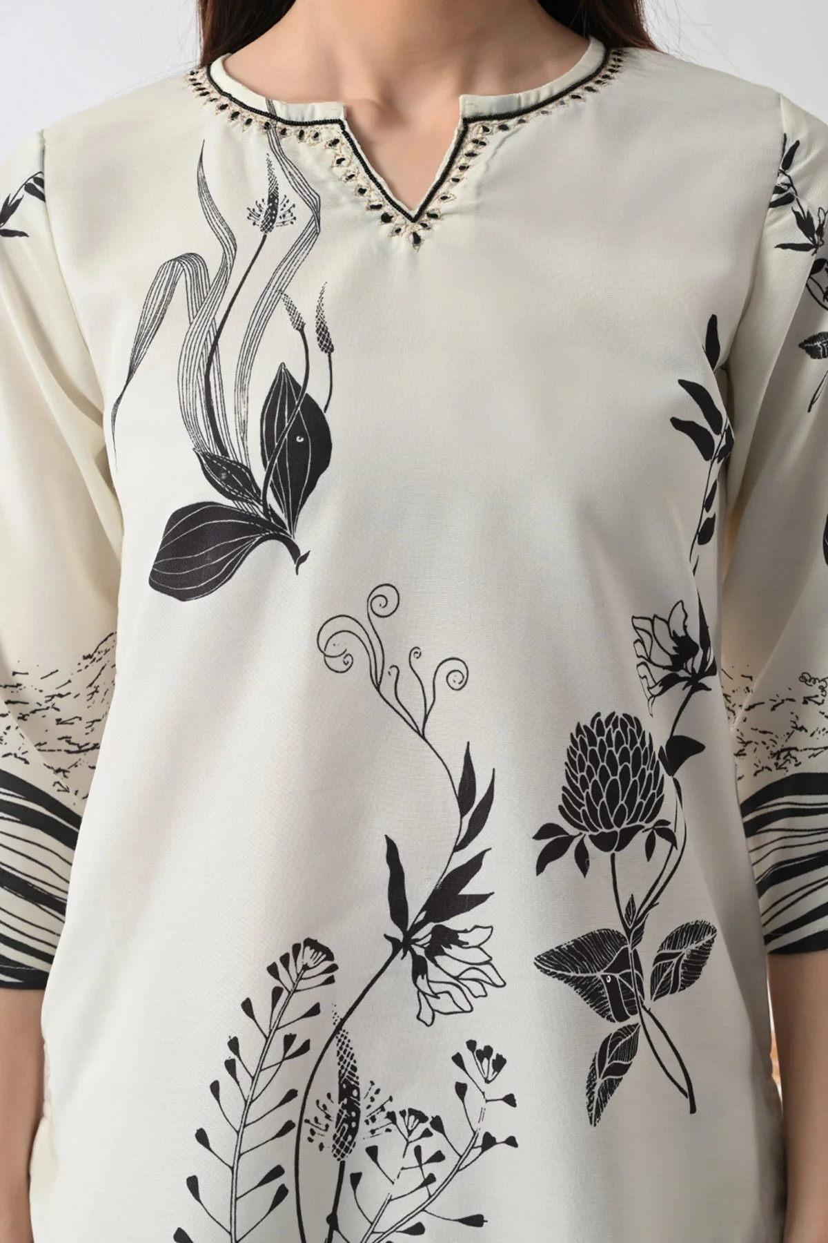 Cream Printed Kurta 3 Pcs Set - Image 4