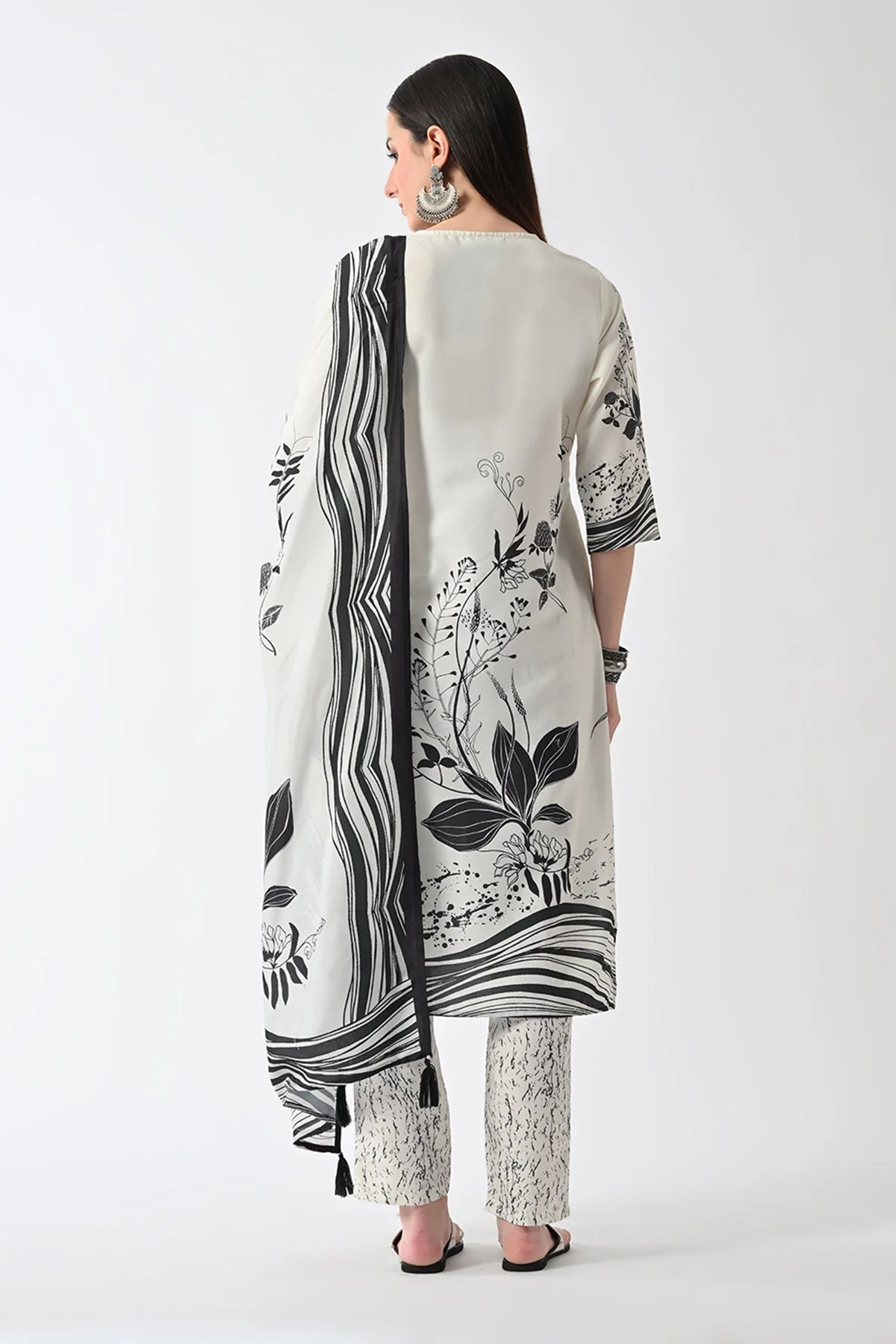 Cream Printed Kurta 3 Pcs Set - Image 5