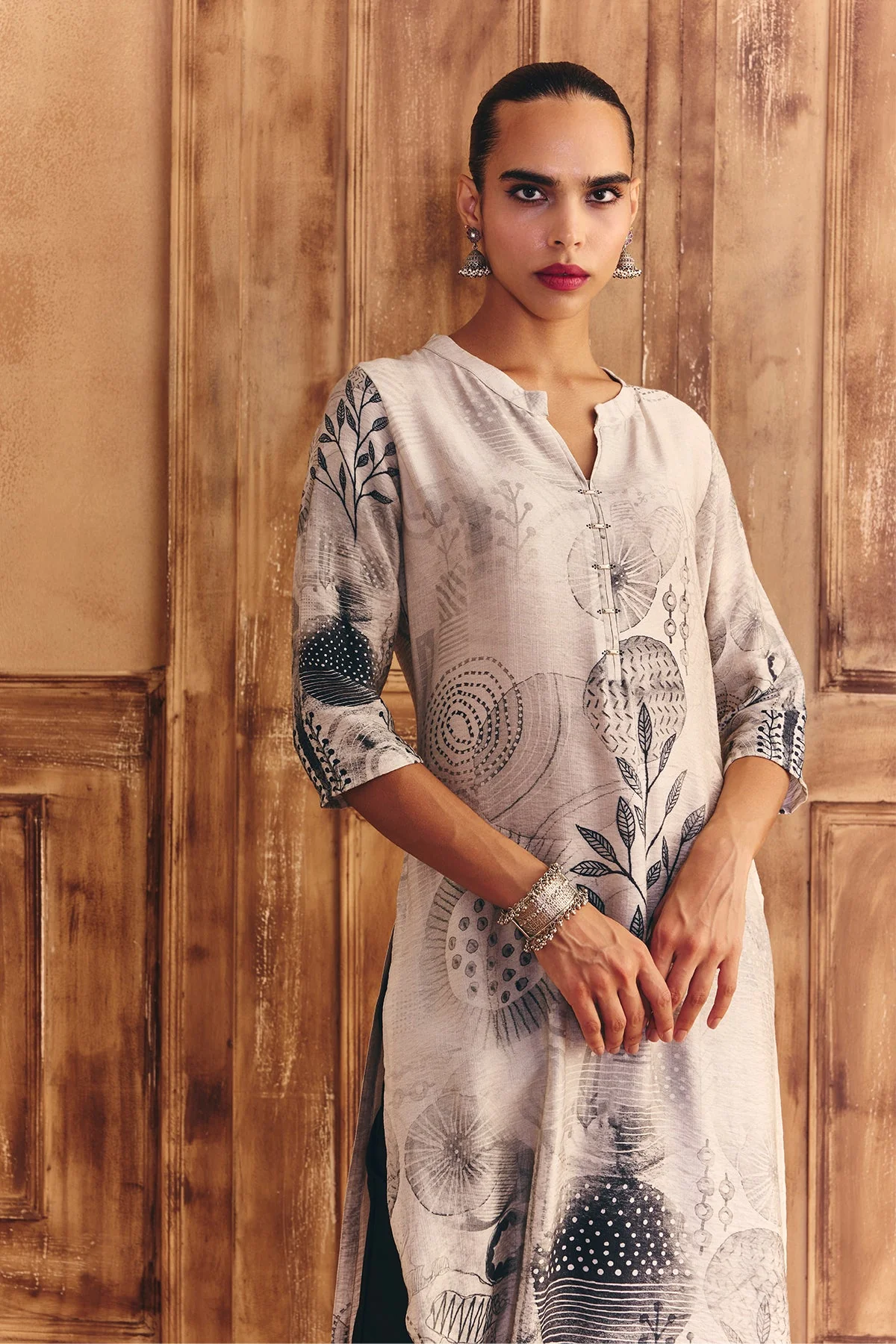 Cream Printed Straight Kurta - Image 4