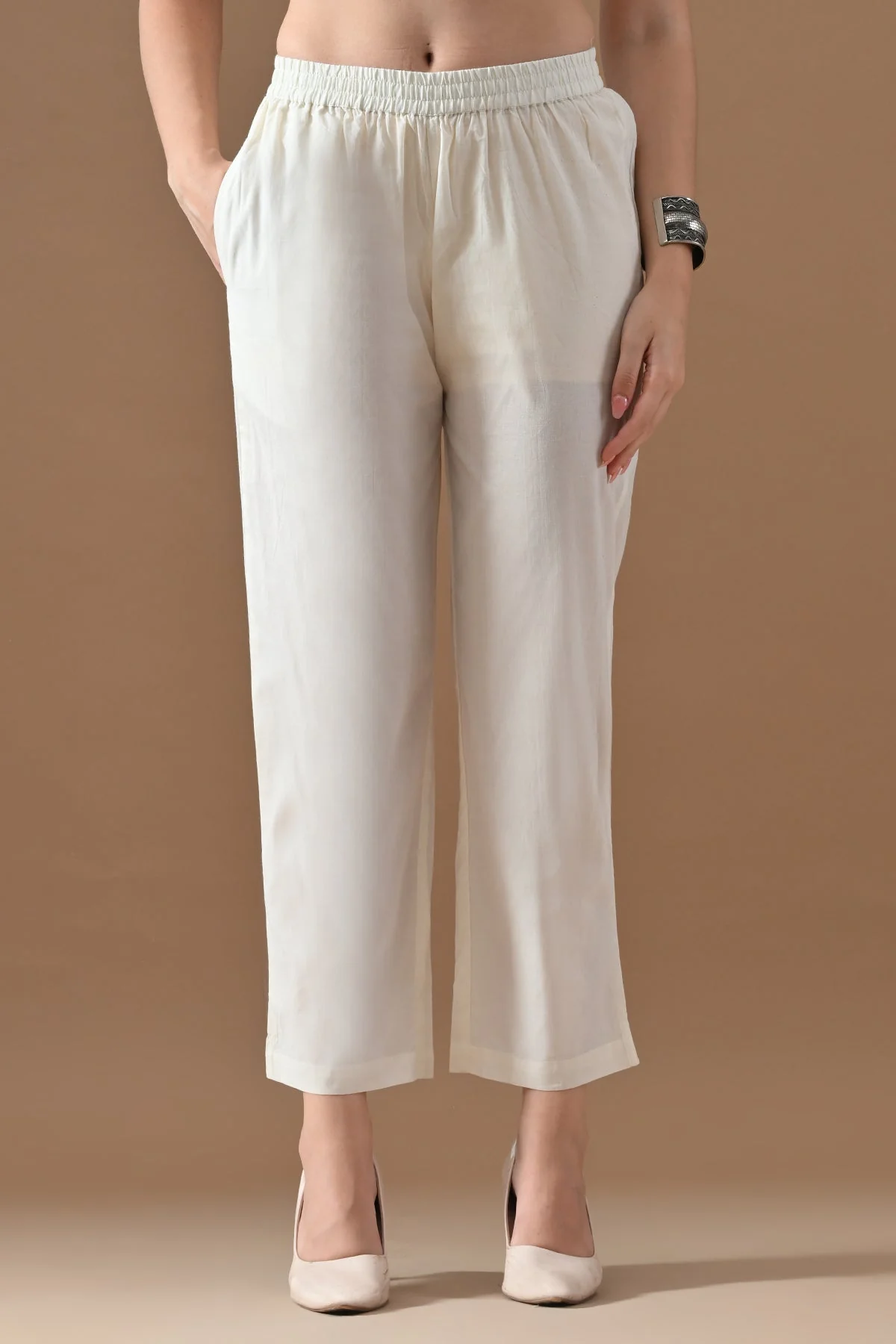 Cream Solid Embellished Kurta 3 Pcs Set - Image 6