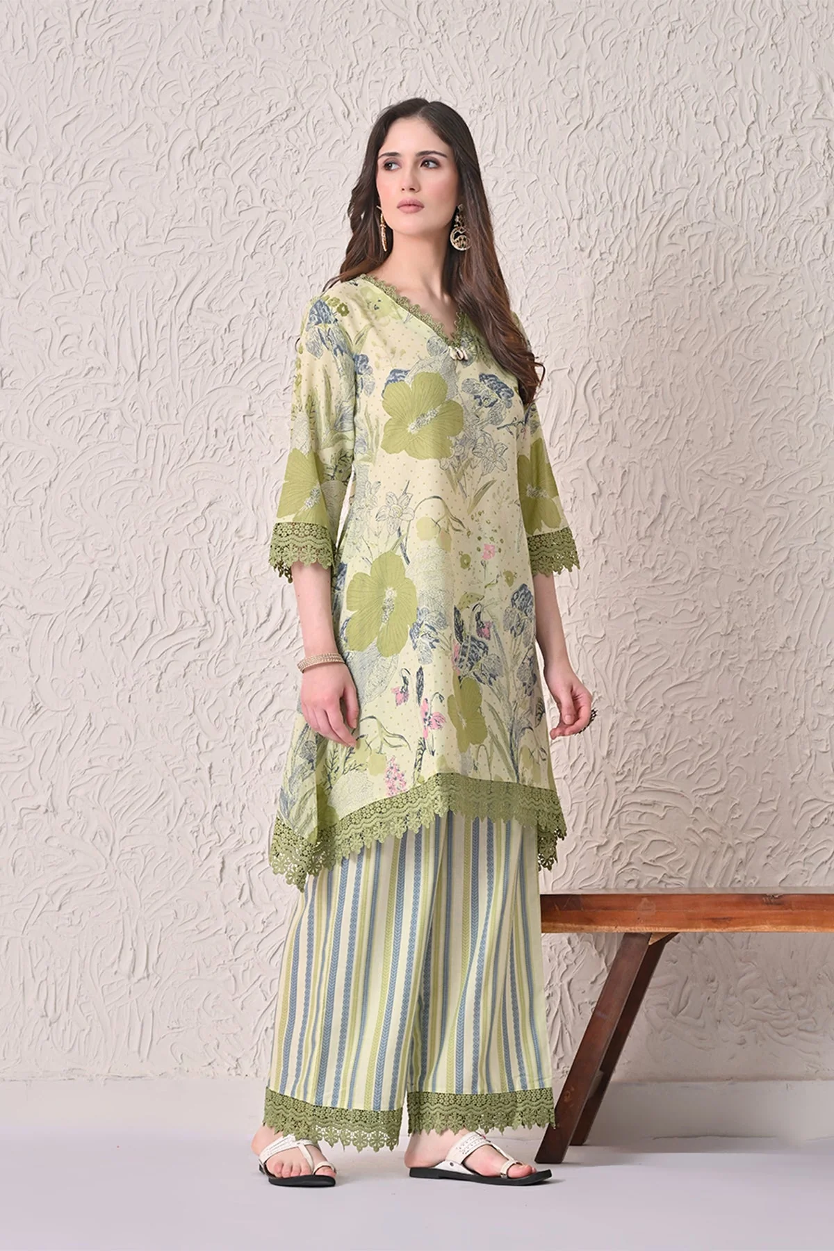 Green A-line Printed Kurta 3 Pcs Set - Image 3
