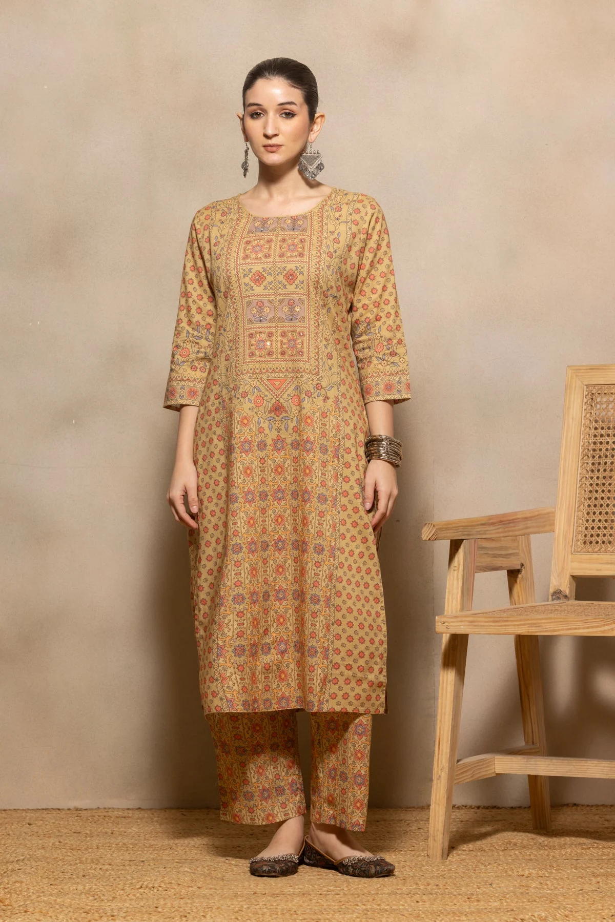 Green Abstract Printed Kurta 3 Pcs Set - Image 7