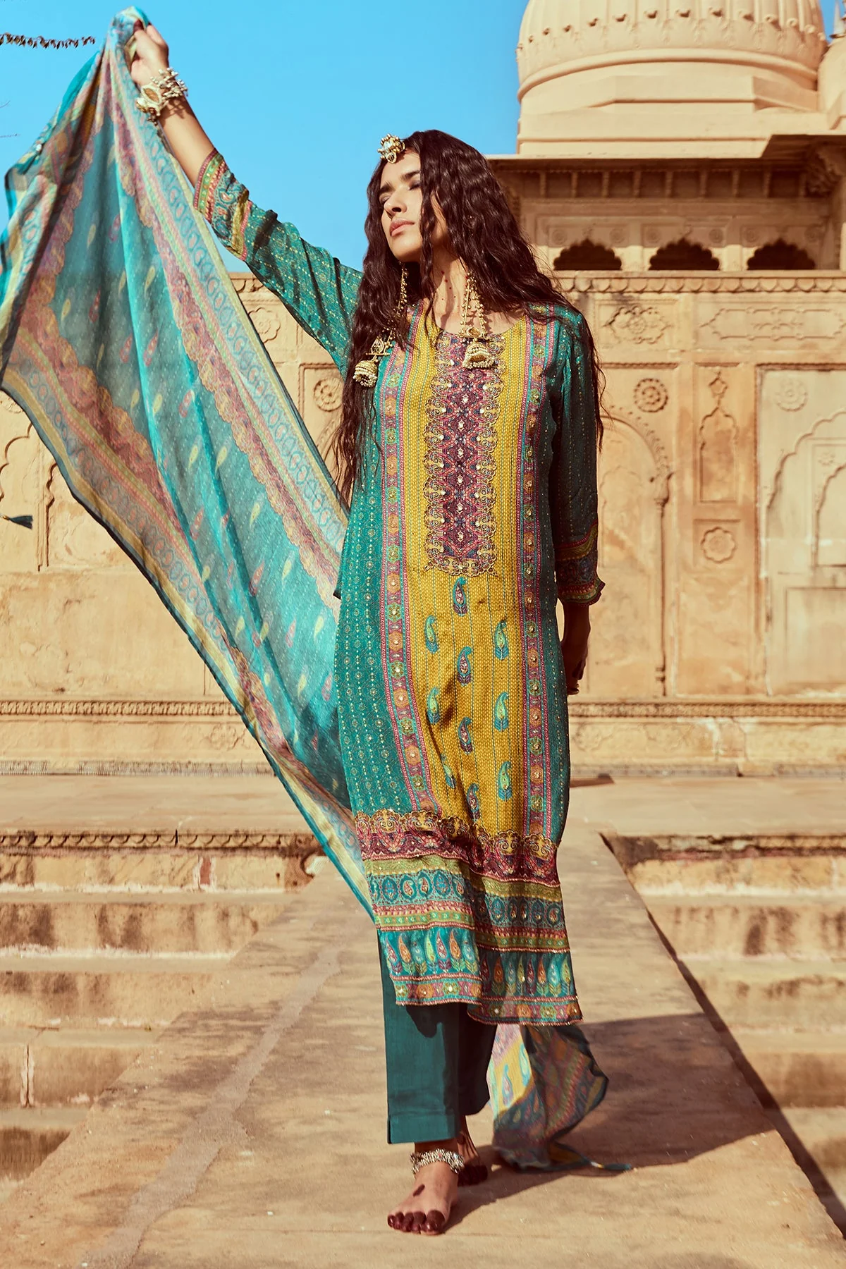 Green Embellished Kurta 3 Pcs Set - Image 3