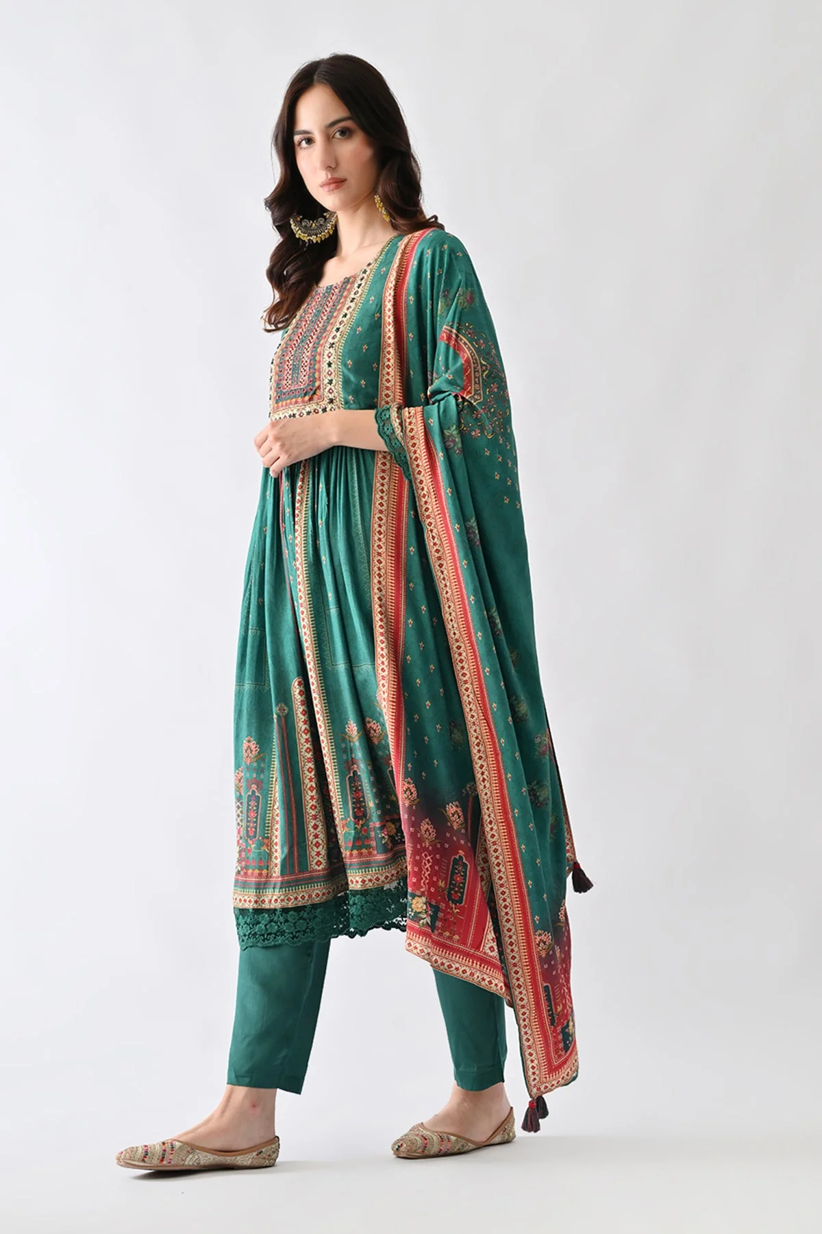 Green Embellished Kurta 3 Pcs Set - Image 2
