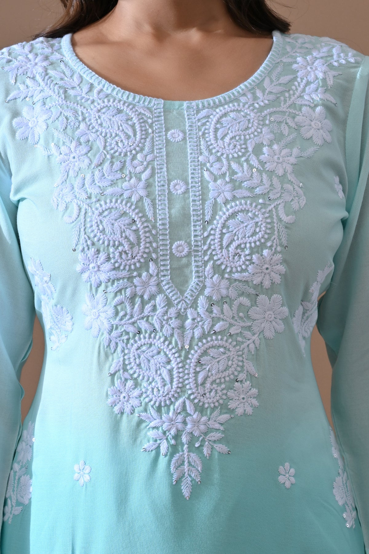 Green Embroidered Kurta - Image 4