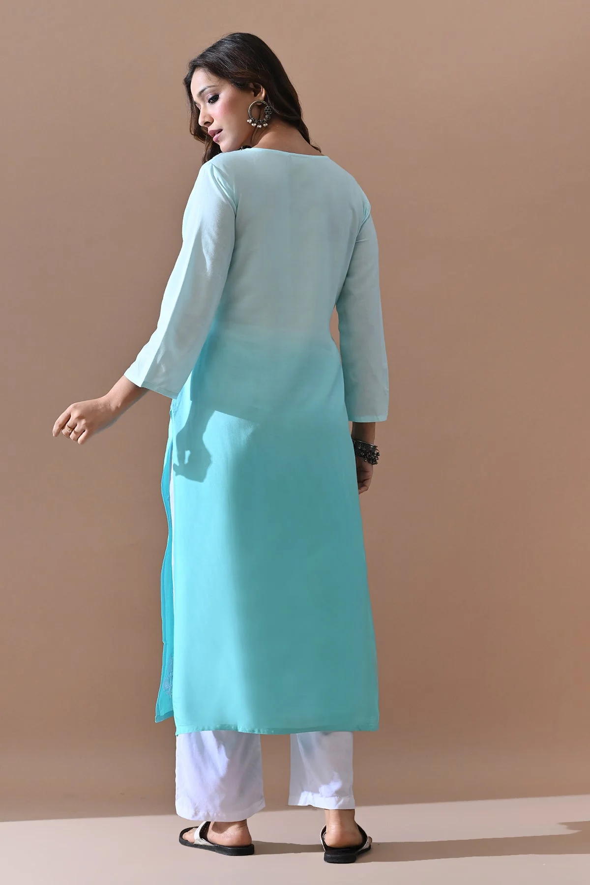 Green Embroidered Kurta - Image 5