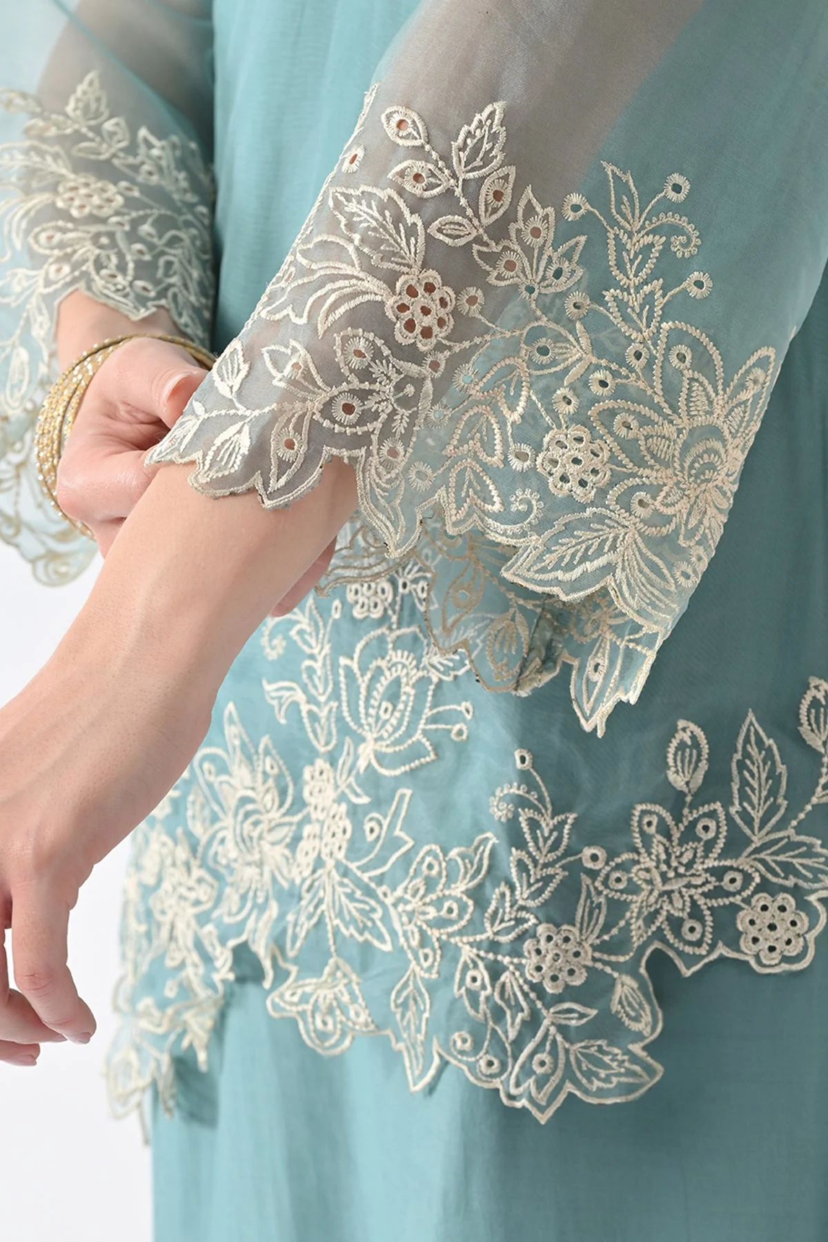 Green Embroidered Straight Kurta 3 Pcs Set - Image 5