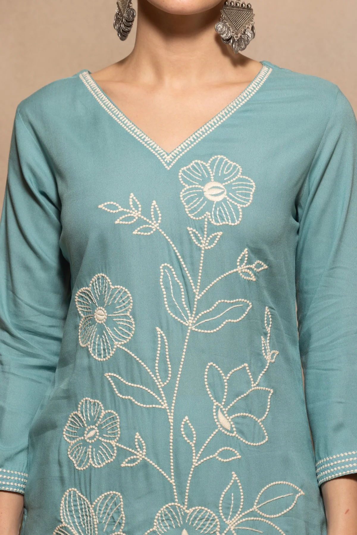 Green Floral Embroidered Kurta - Image 4